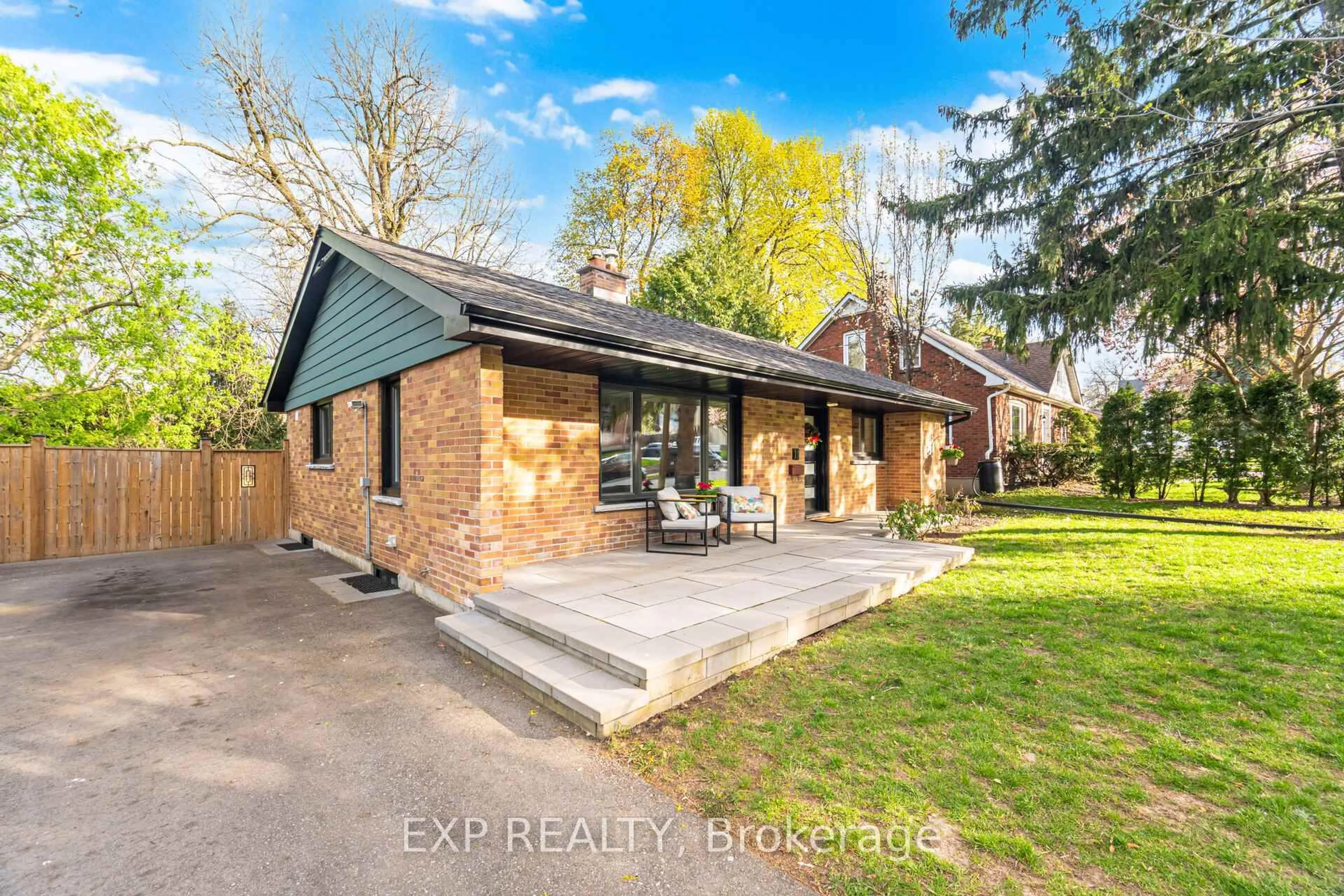 A pic from outside/outdoor area/front of a property/back of a property/a pic from drone, building for 11 Armstrong St, Brampton Ontario L6W 1W7