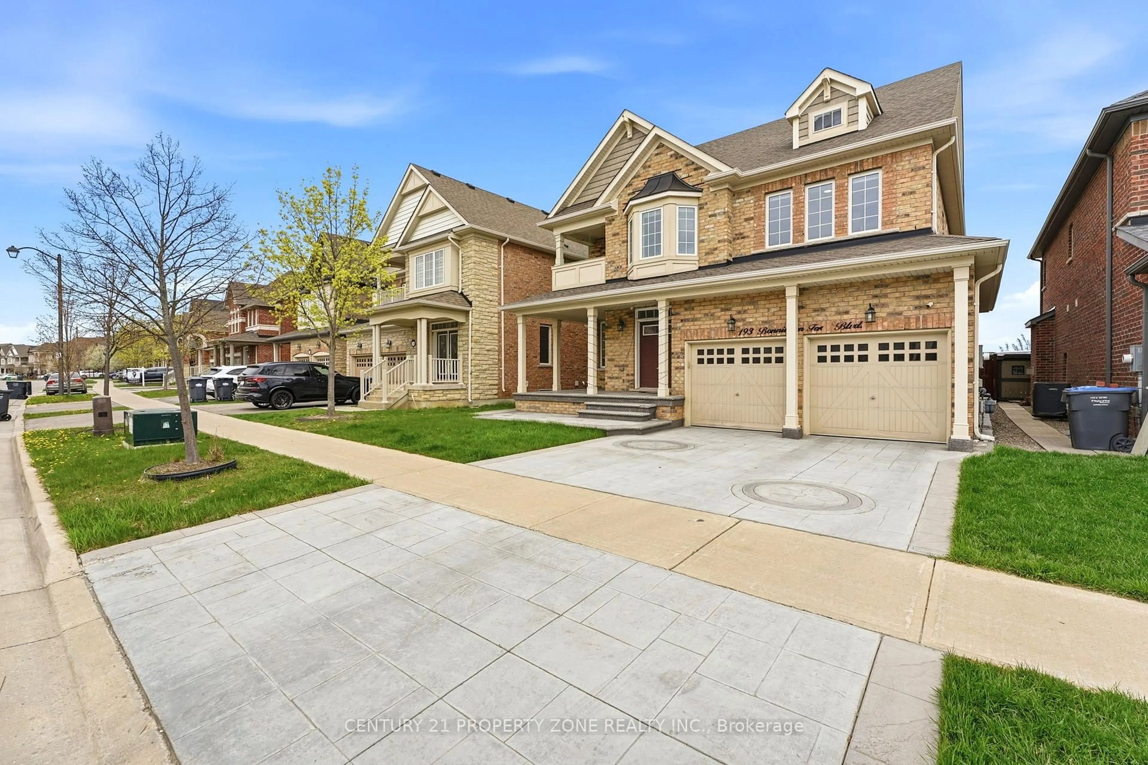 Home with brick exterior material, street for 193 Bonnieglen Farm Blvd, Caledon Ontario L7C 4C1