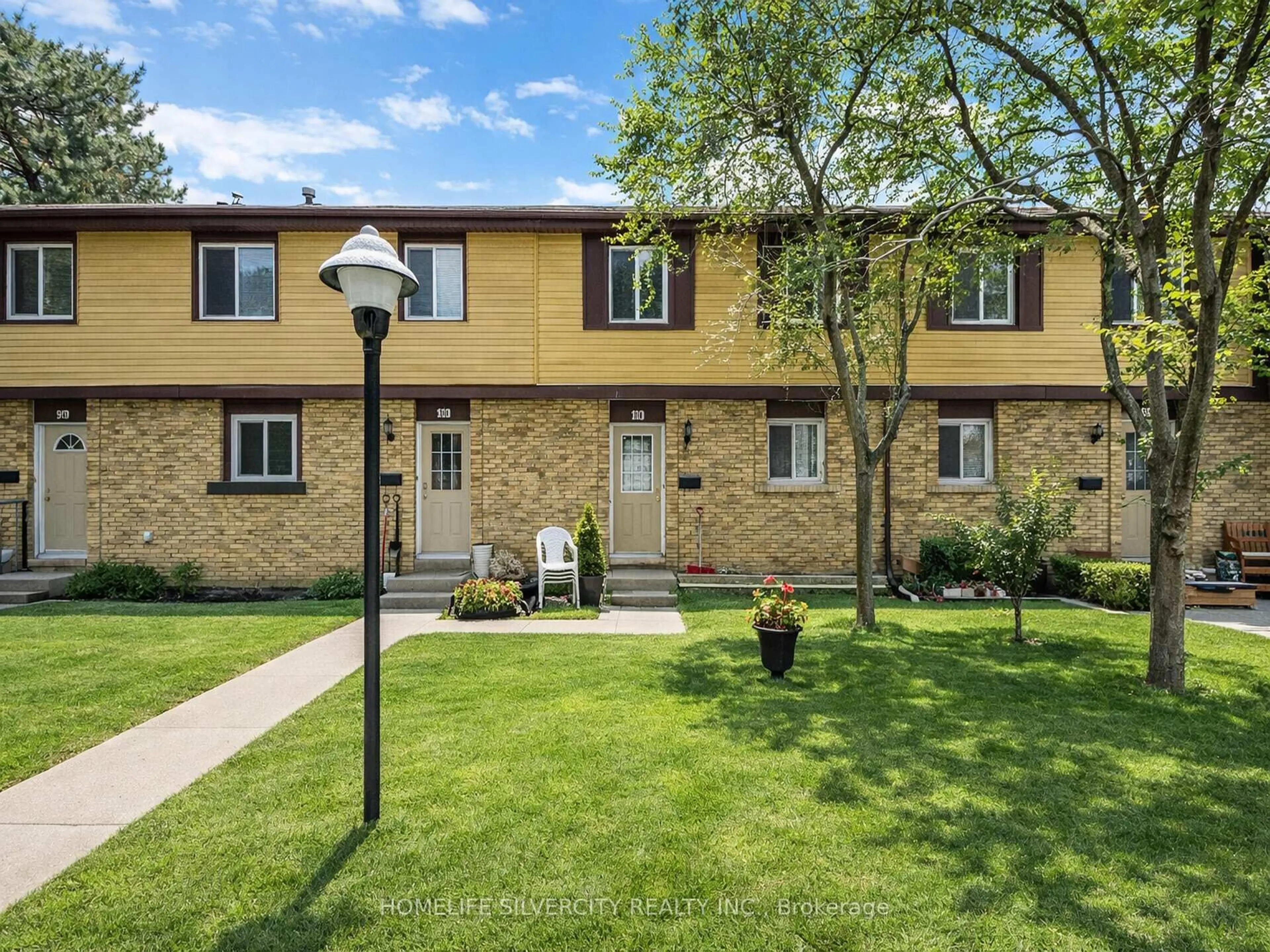 Home with brick exterior material, street for 45 Hansen Rd #100, Brampton Ontario L6V 3C5