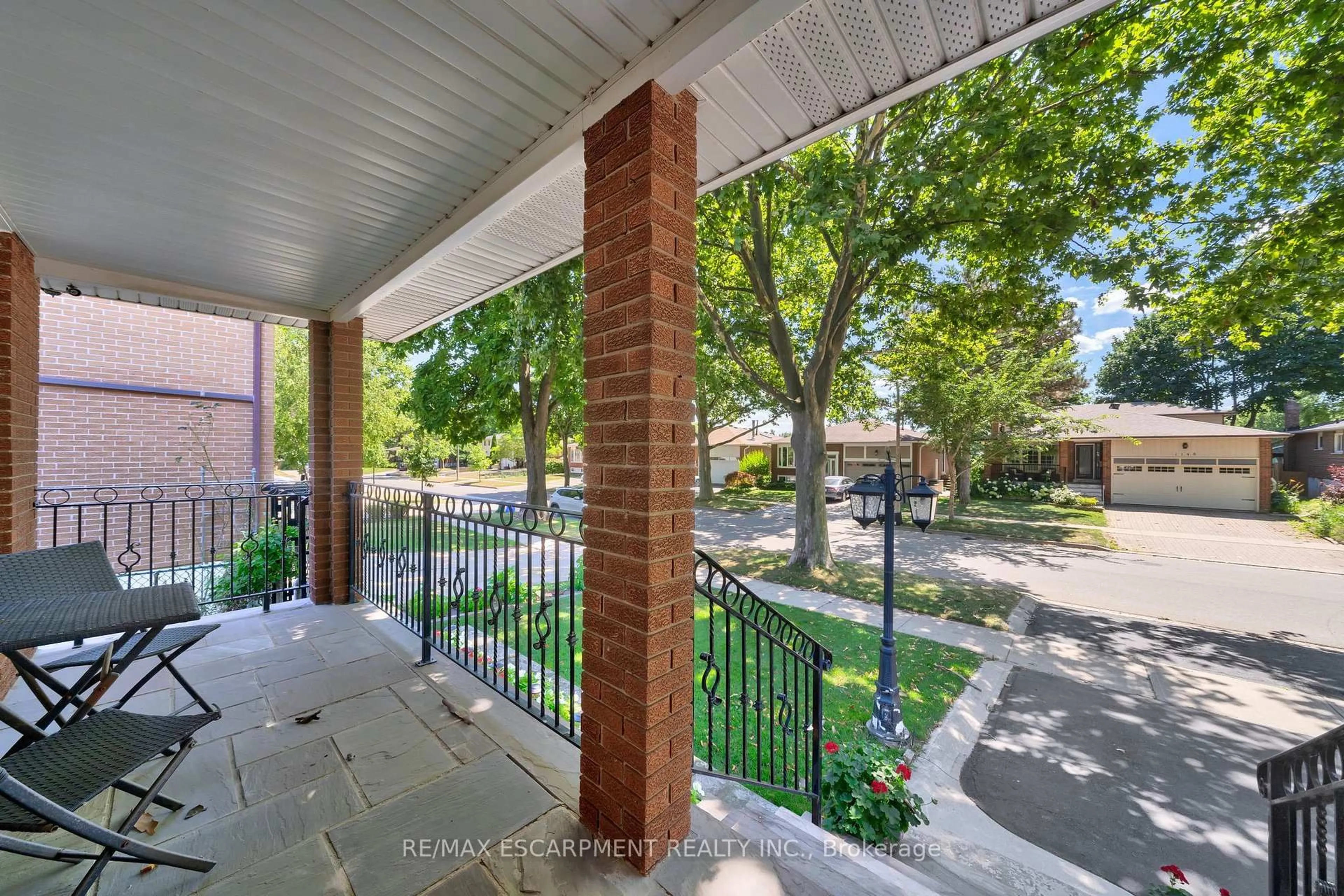 Patio, street for 1149 Dowland Cres, Burlington Ontario L7T 4C7