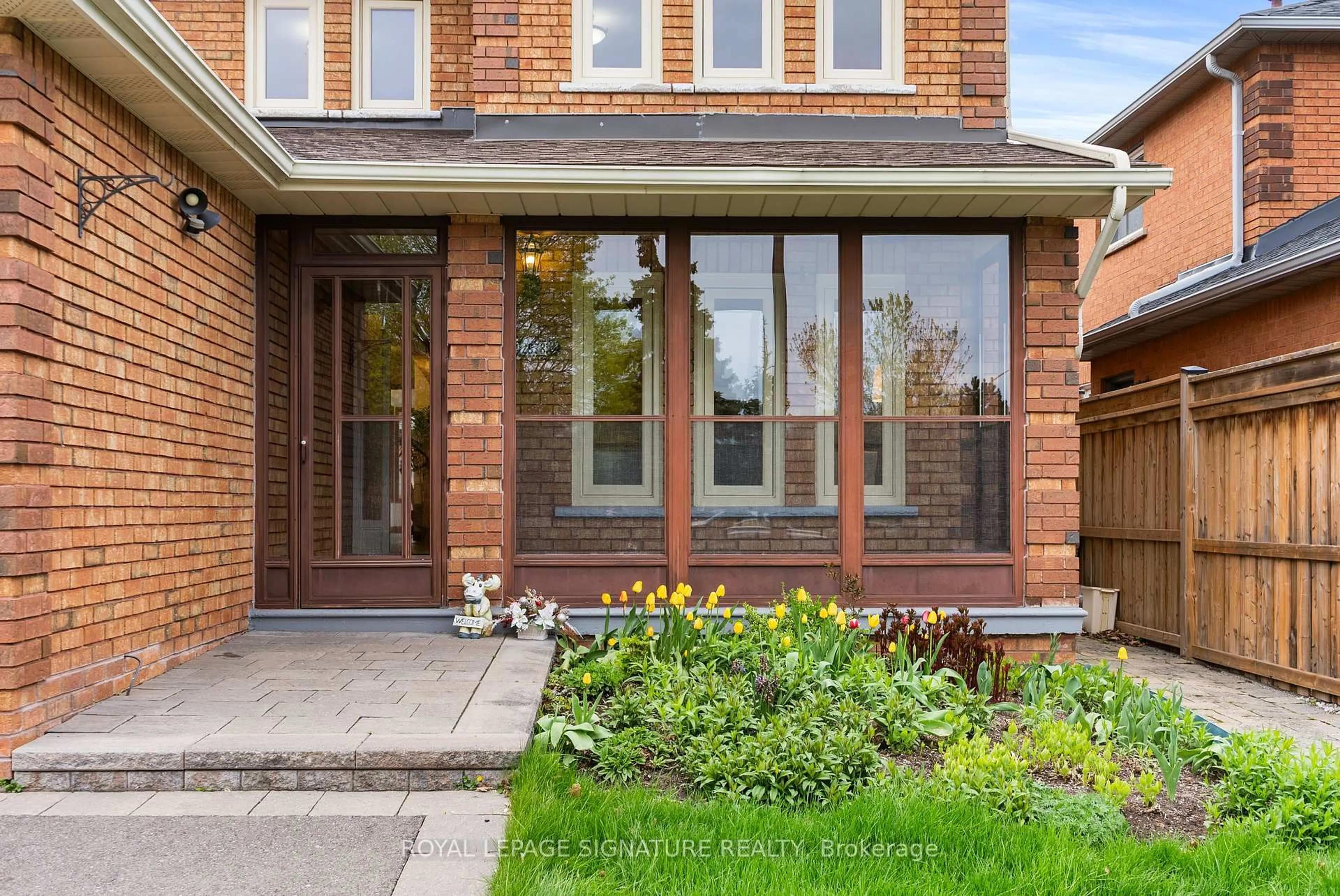 Home with brick exterior material, street for 2978 Pettigrew Cres, Mississauga Ontario L5L 4W6