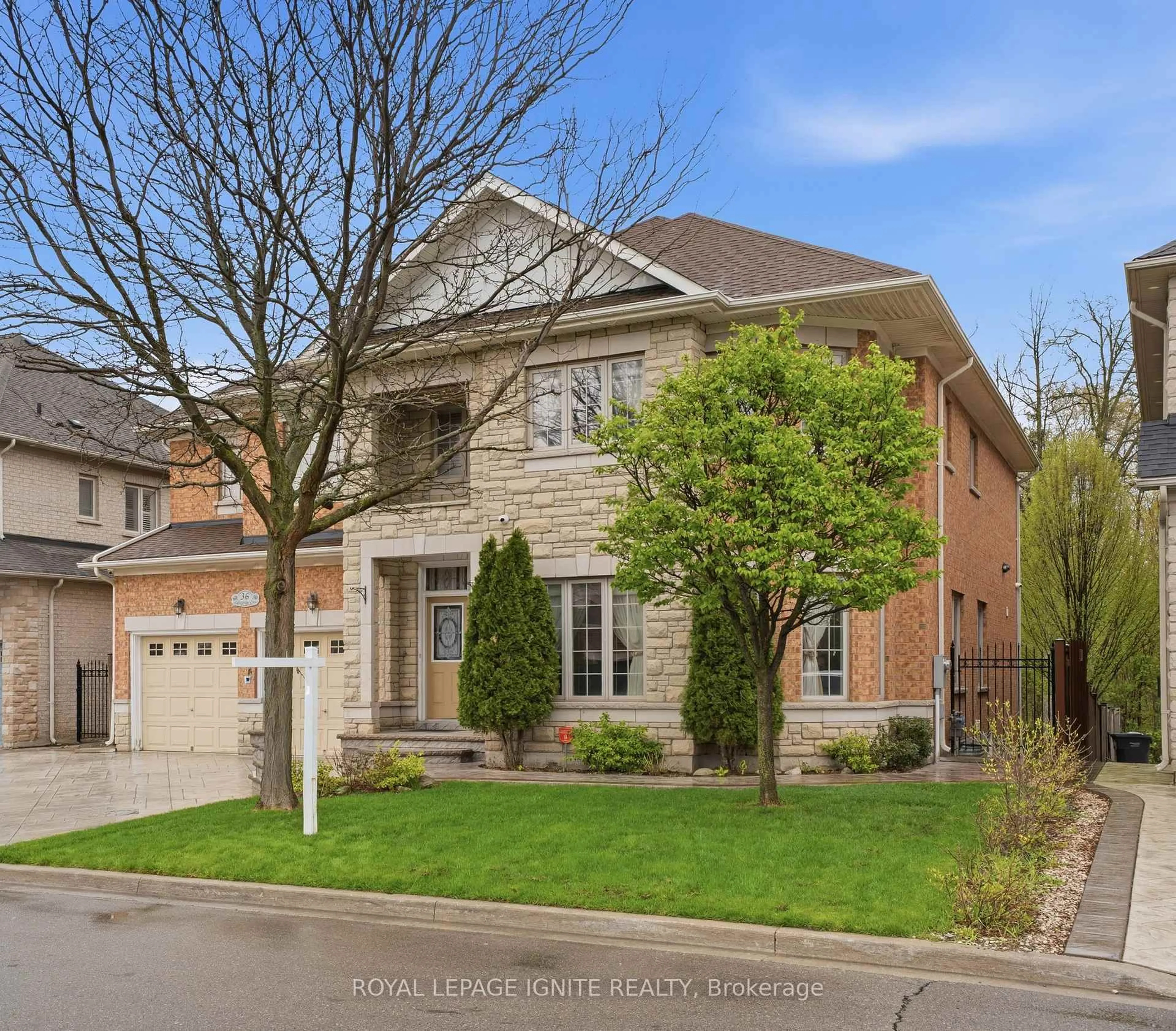 Home with brick exterior material, street for 36 Valleyridge Cres, Brampton Ontario L6P 2C8