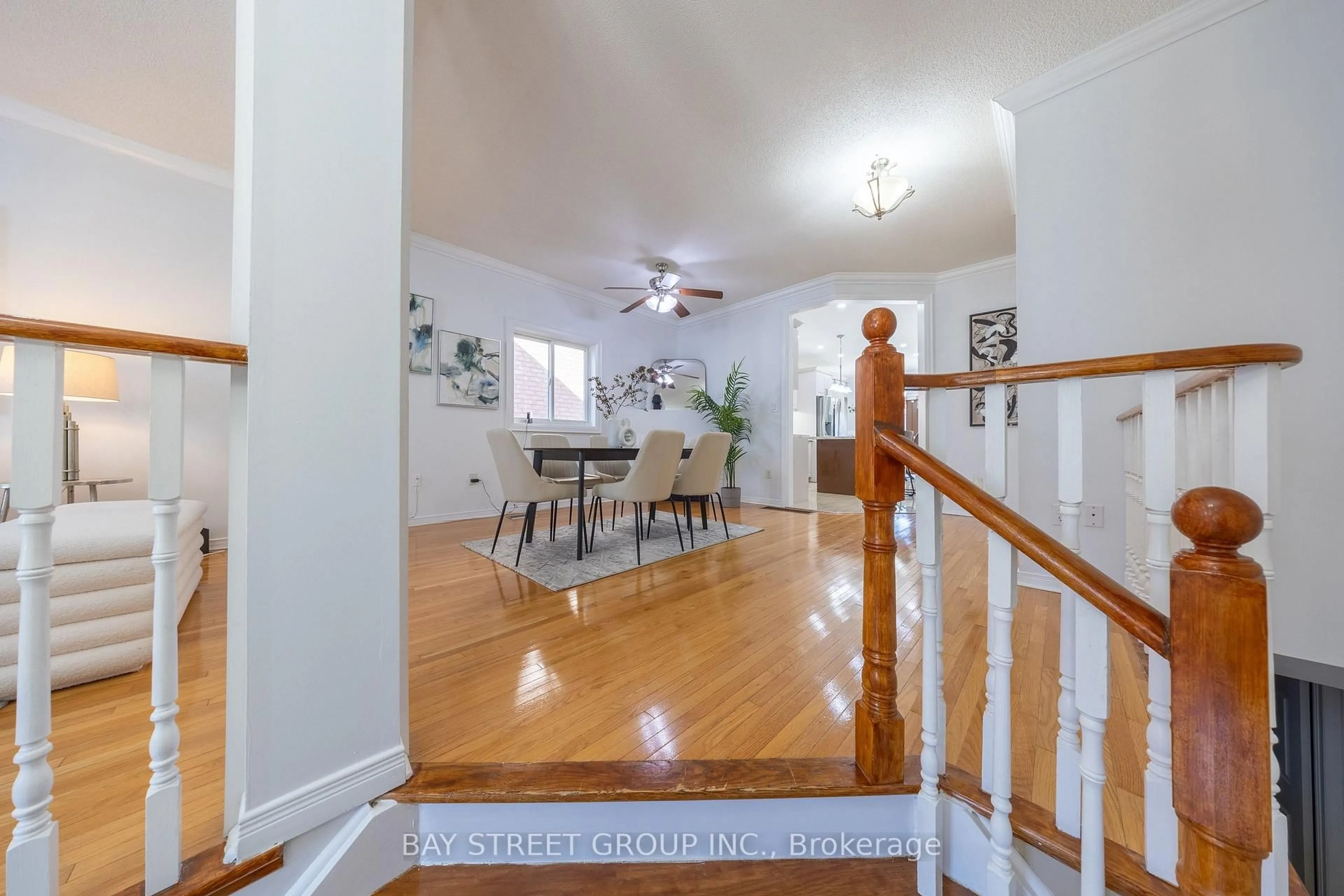 Indoor foyer for 7 Orchid Dr, Brampton Ontario L7A 1M4