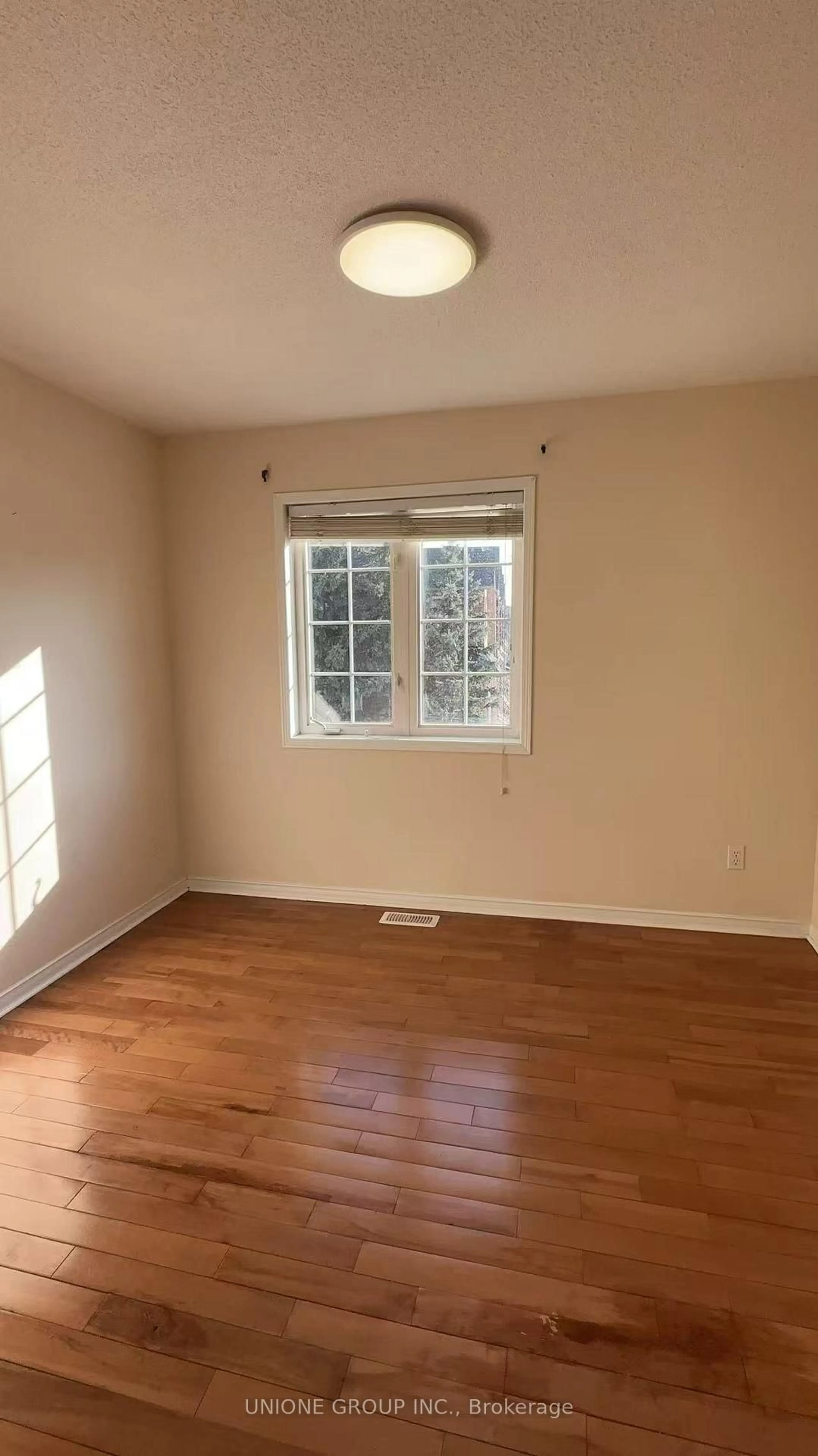 A pic of a room for 38 Fairview Rd #16, Mississauga Ontario L5B 4J8