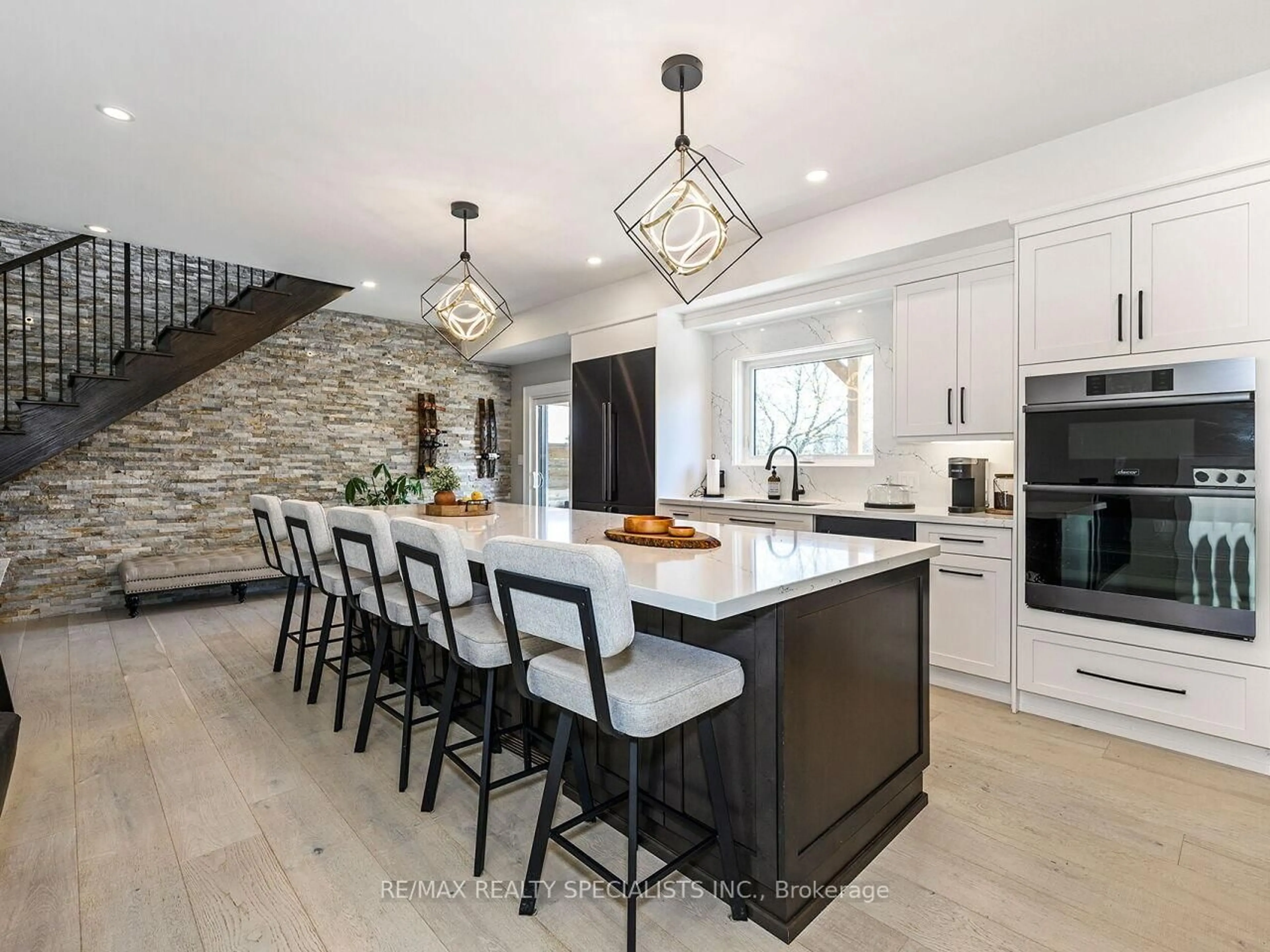 Open concept kitchen, ceramic/tile floor for 64 Joycelyn Cres, Halton Hills Ontario L7G 2S4