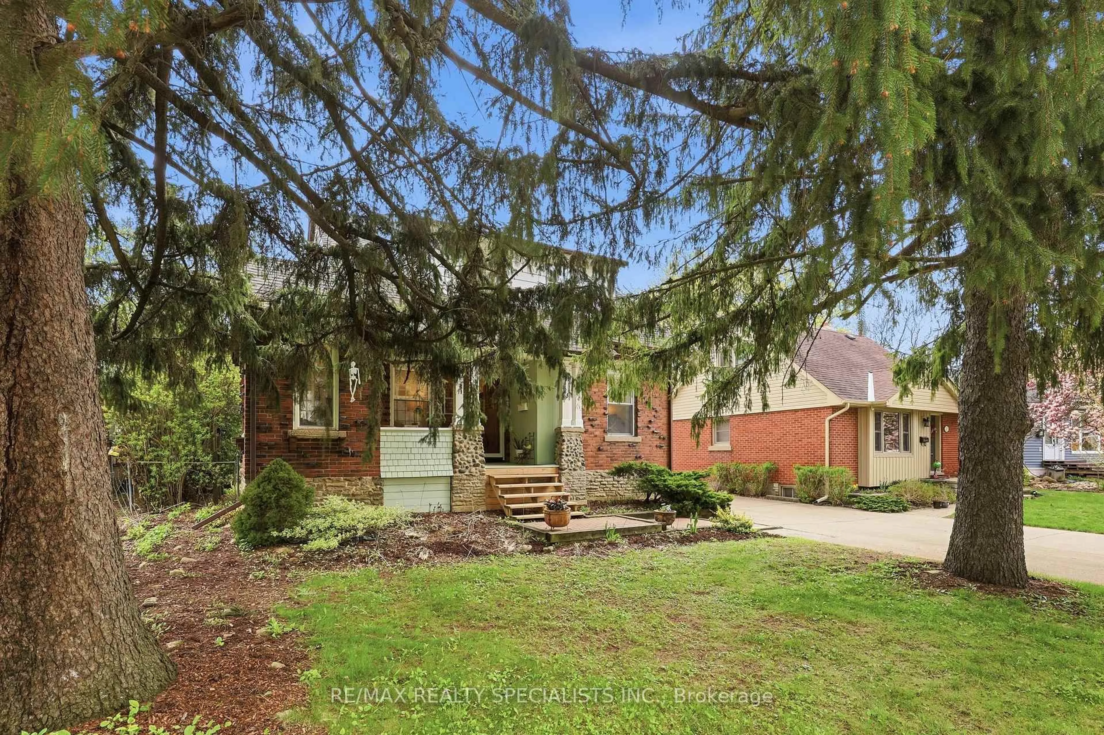 Unknown for 123 Mill St, Brampton Ontario L6Y 1T4