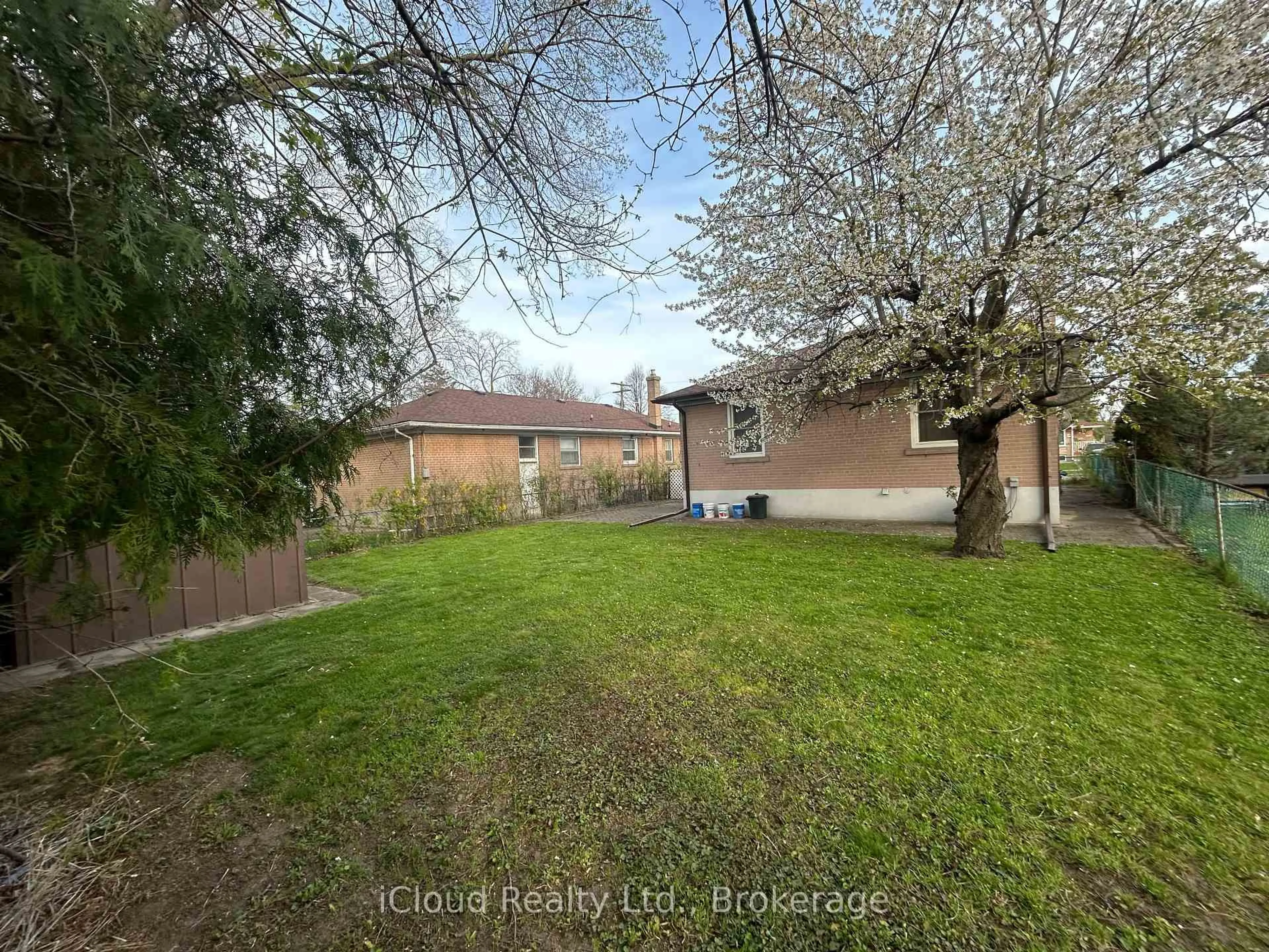 A pic from outside/outdoor area/front of a property/back of a property/a pic from drone, street for 201 Thistle Down Blvd, Toronto Ontario M9V 1K4