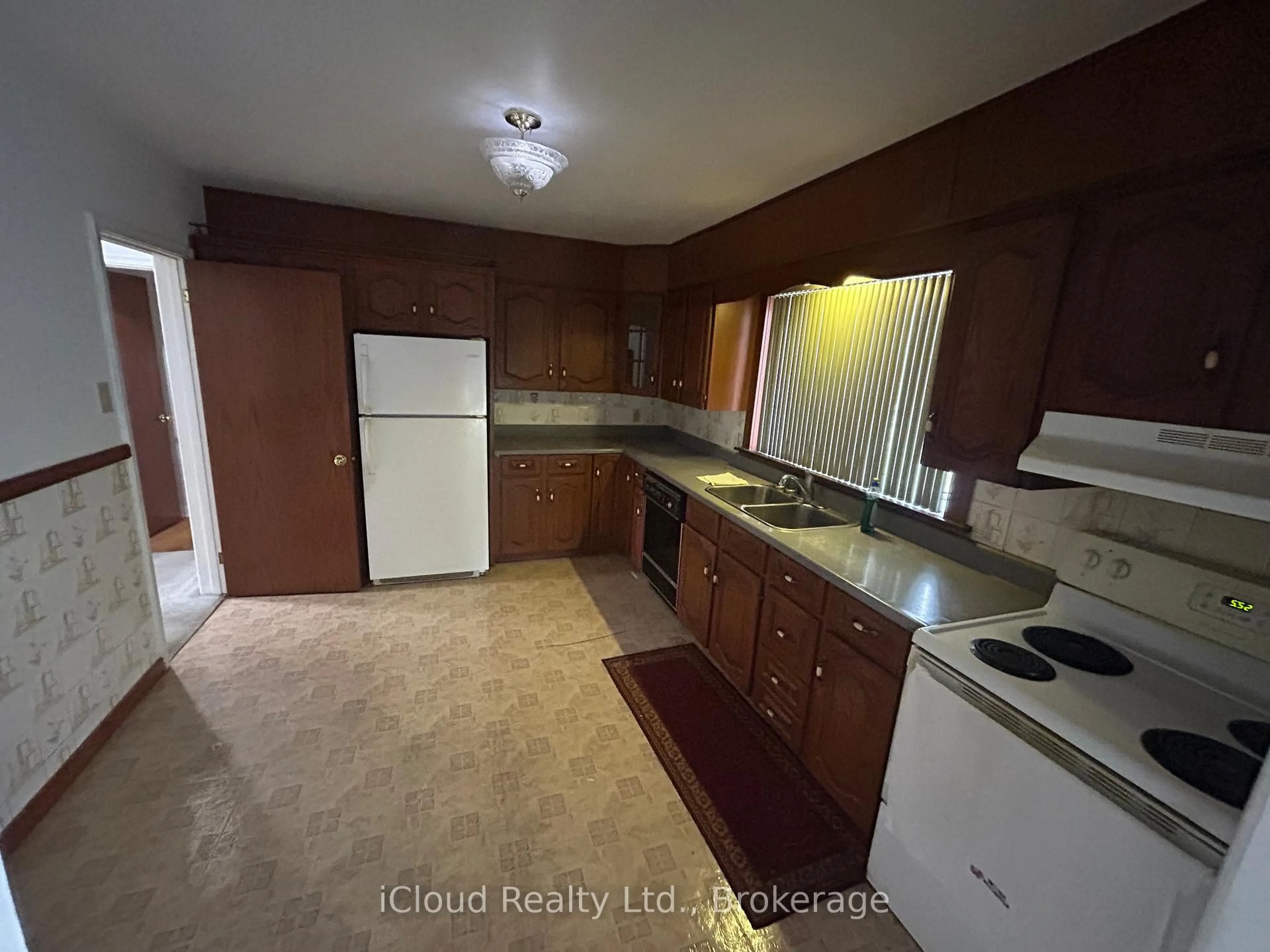 Standard kitchen, unknown for 201 Thistle Down Blvd, Toronto Ontario M9V 1K4