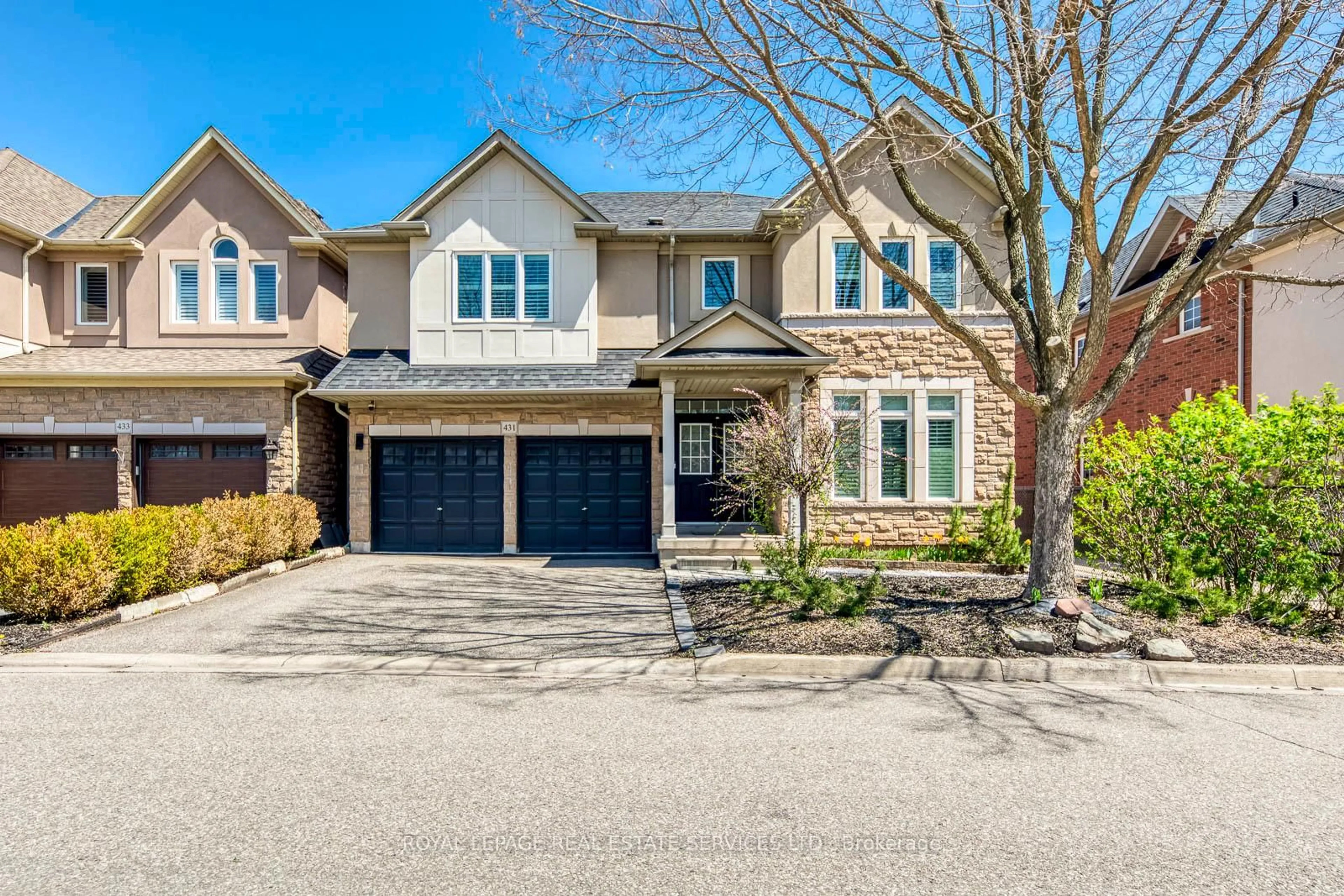 Home with brick exterior material, street for 431 Burloak Dr, Oakville Ontario L6L 6W8