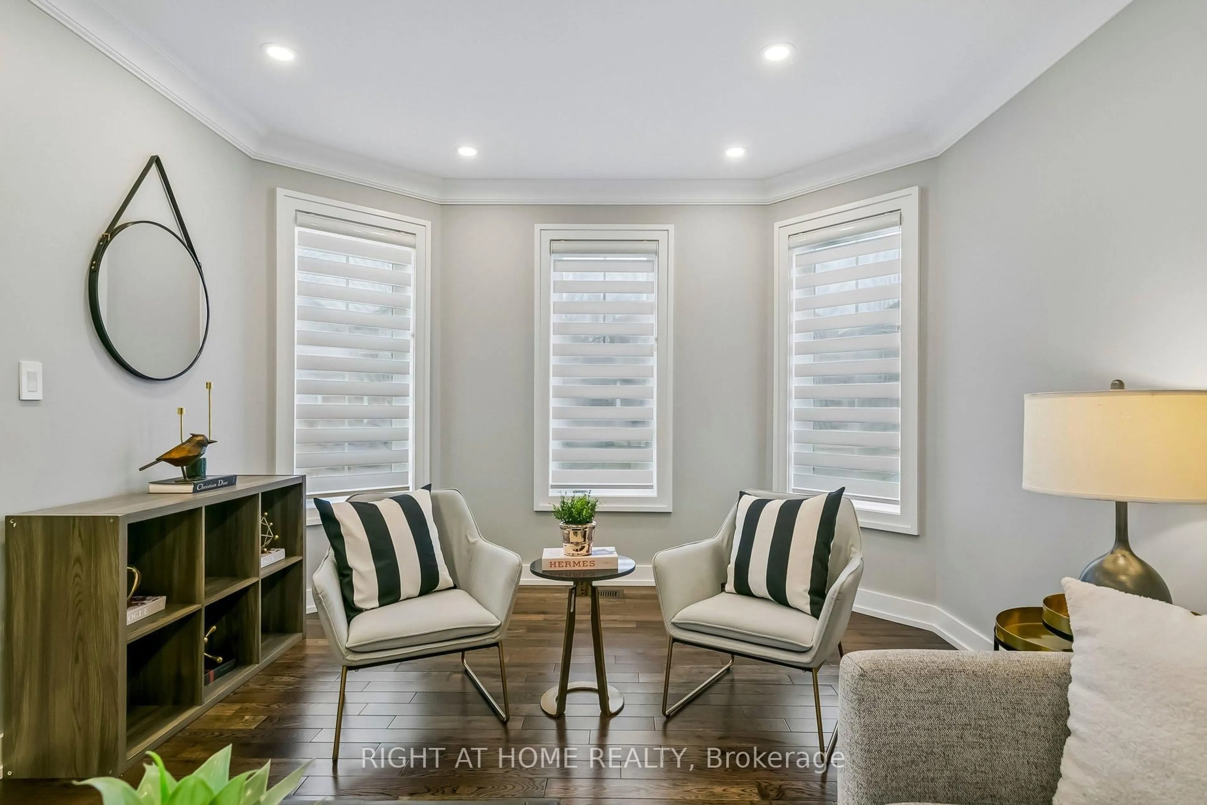 Living room with furniture, unknown for 23 Coates Dr, Milton Ontario L9T 5R4