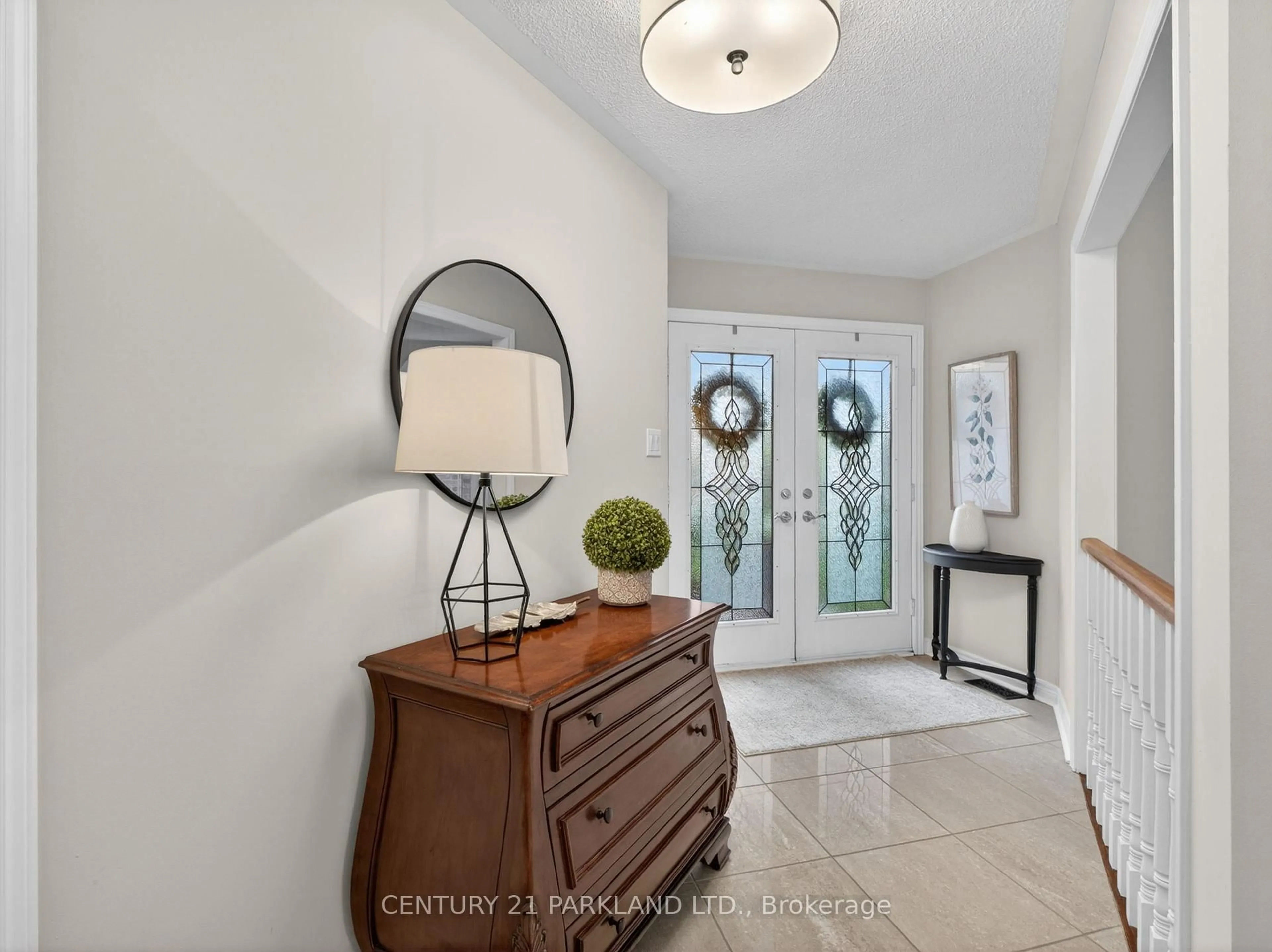 Indoor entryway for 50 Esposito Dr, Caledon Ontario L7E 1T5