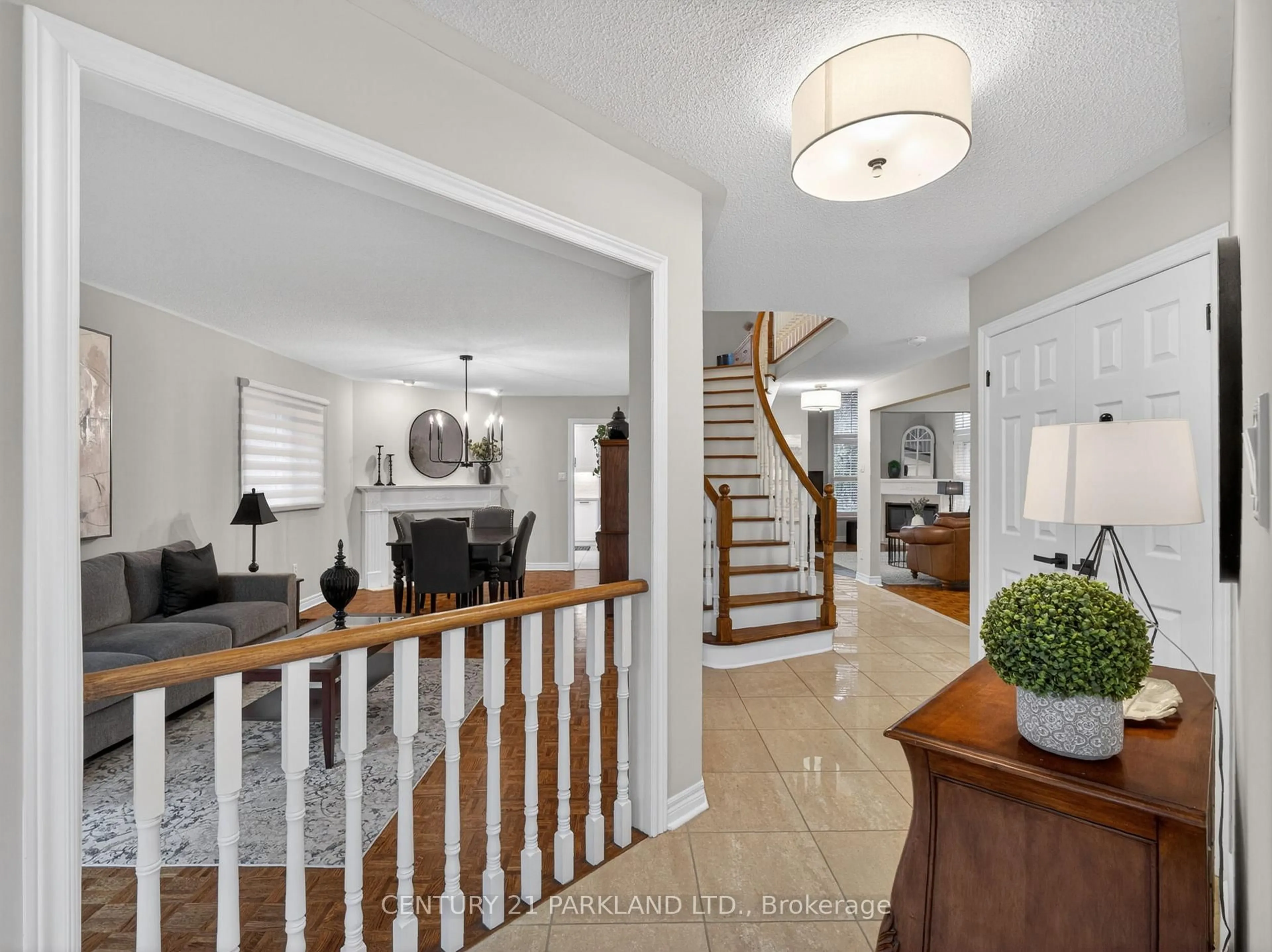 Indoor entryway for 50 Esposito Dr, Caledon Ontario L7E 1T5