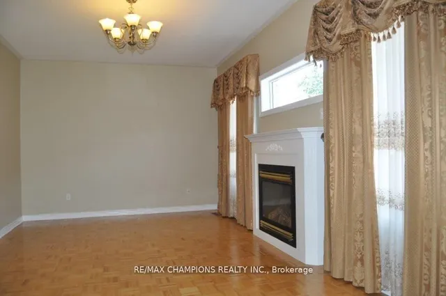 104 Masters Green Cres, Brampton 5
