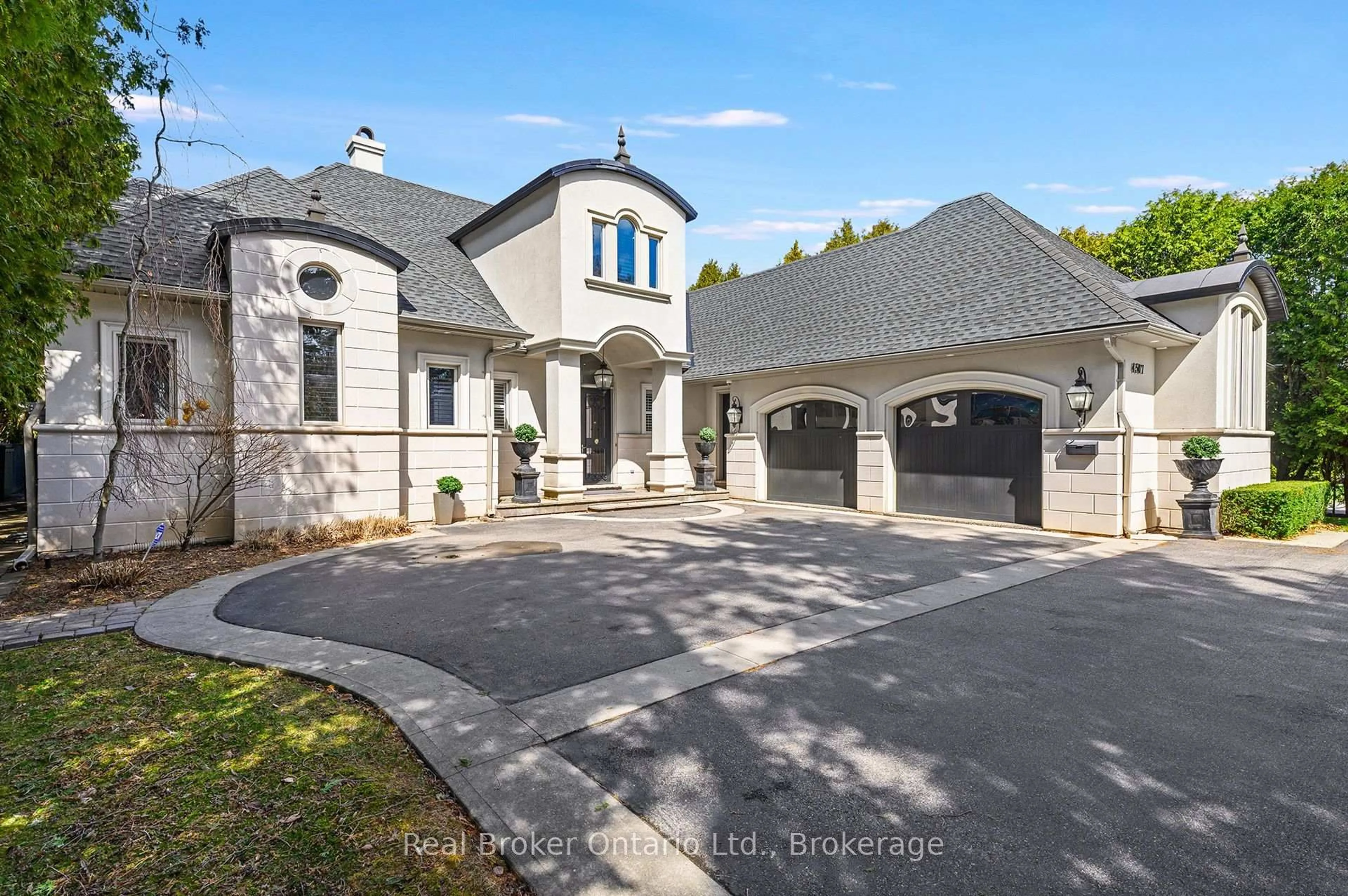 Home with brick exterior material, street for 4507 Lakeshore Rd, Burlington Ontario L7L 1B3