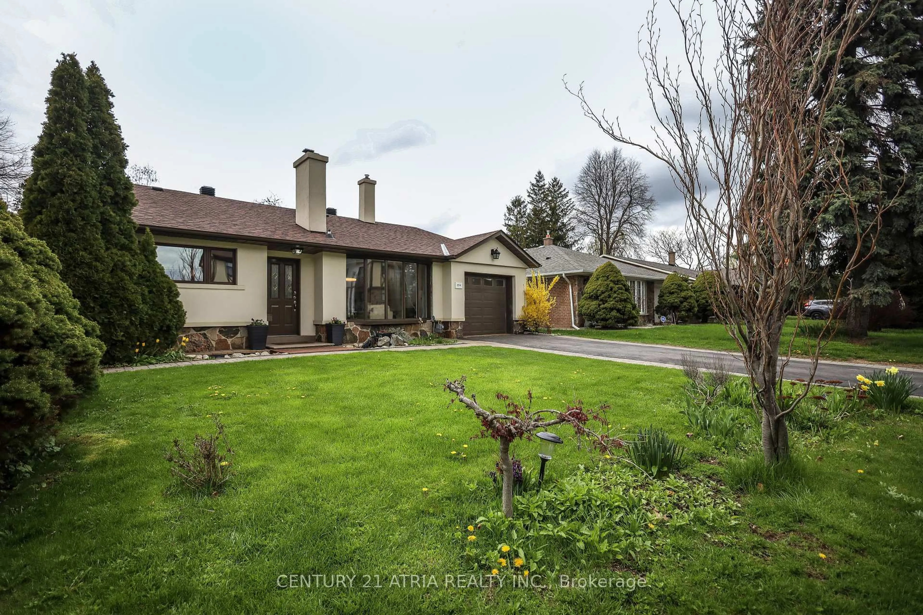 A pic from outside/outdoor area/front of a property/back of a property/a pic from drone, street for 254 The West Mall, Toronto Ontario M9C 1C5