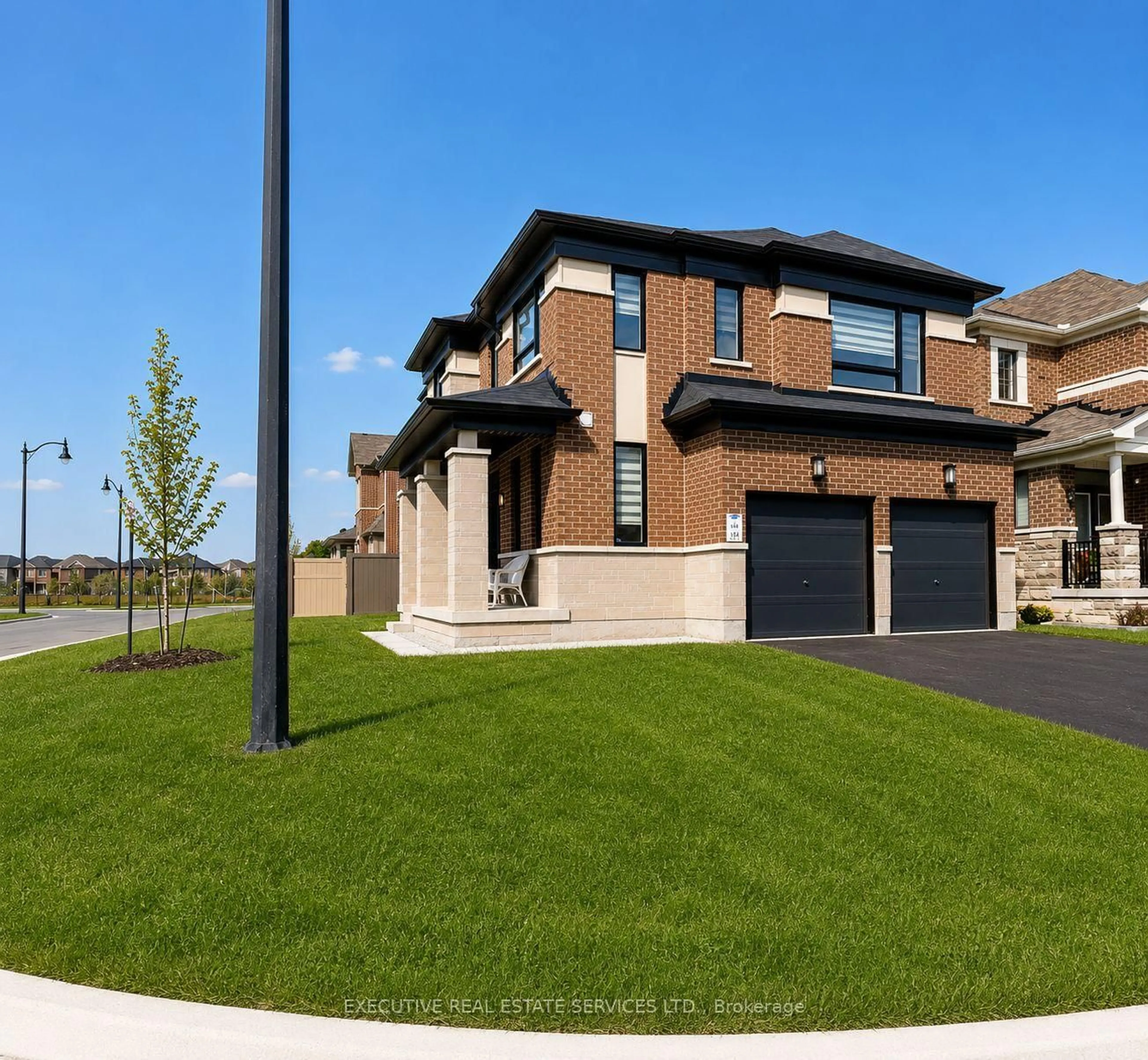 Home with brick exterior material, street for 4 Brenscombe Rd, Brampton Ontario L7A 5E8