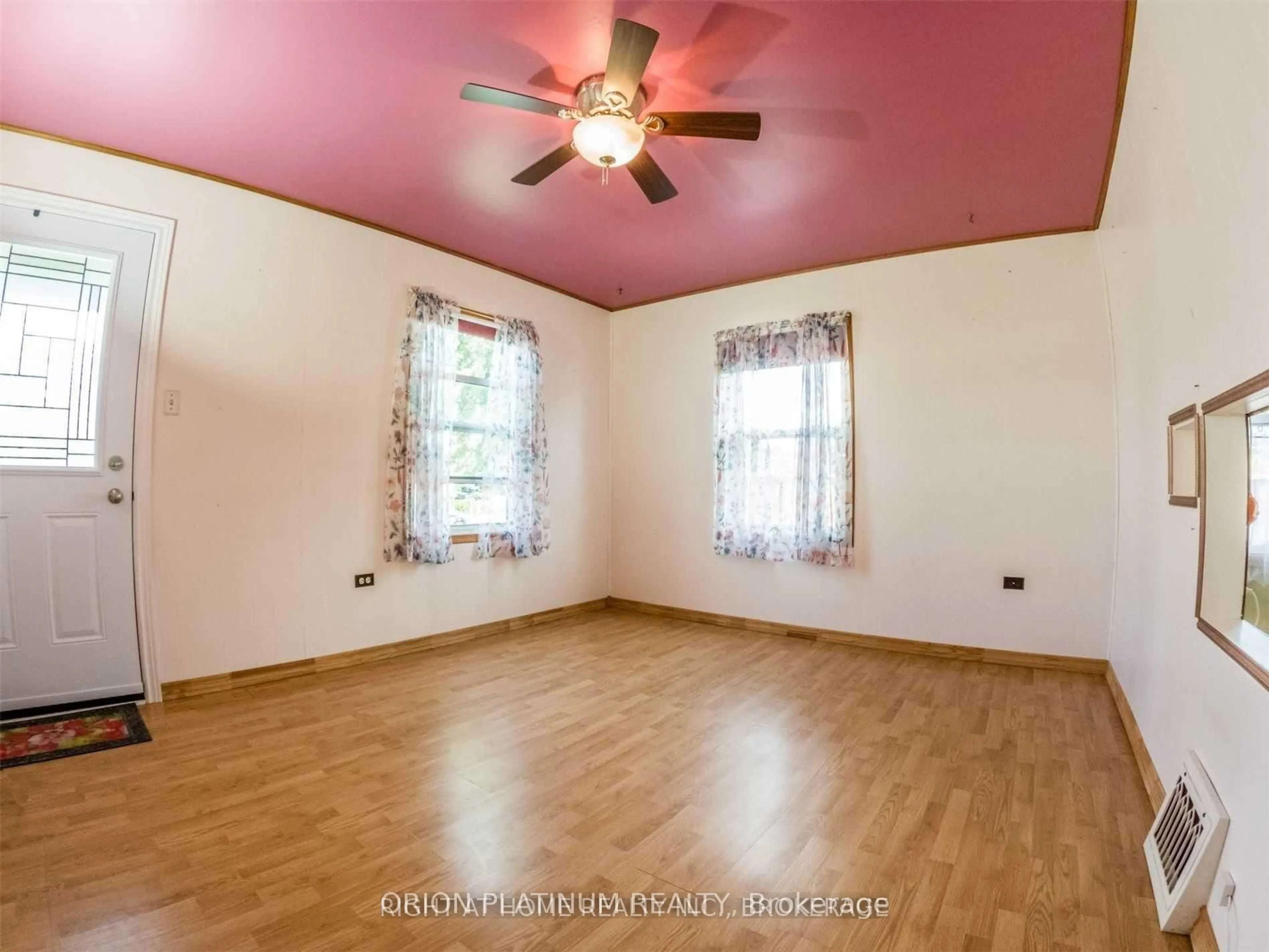 A pic of a room for 1 McCallum Crt, Toronto Ontario M8Y 1M6