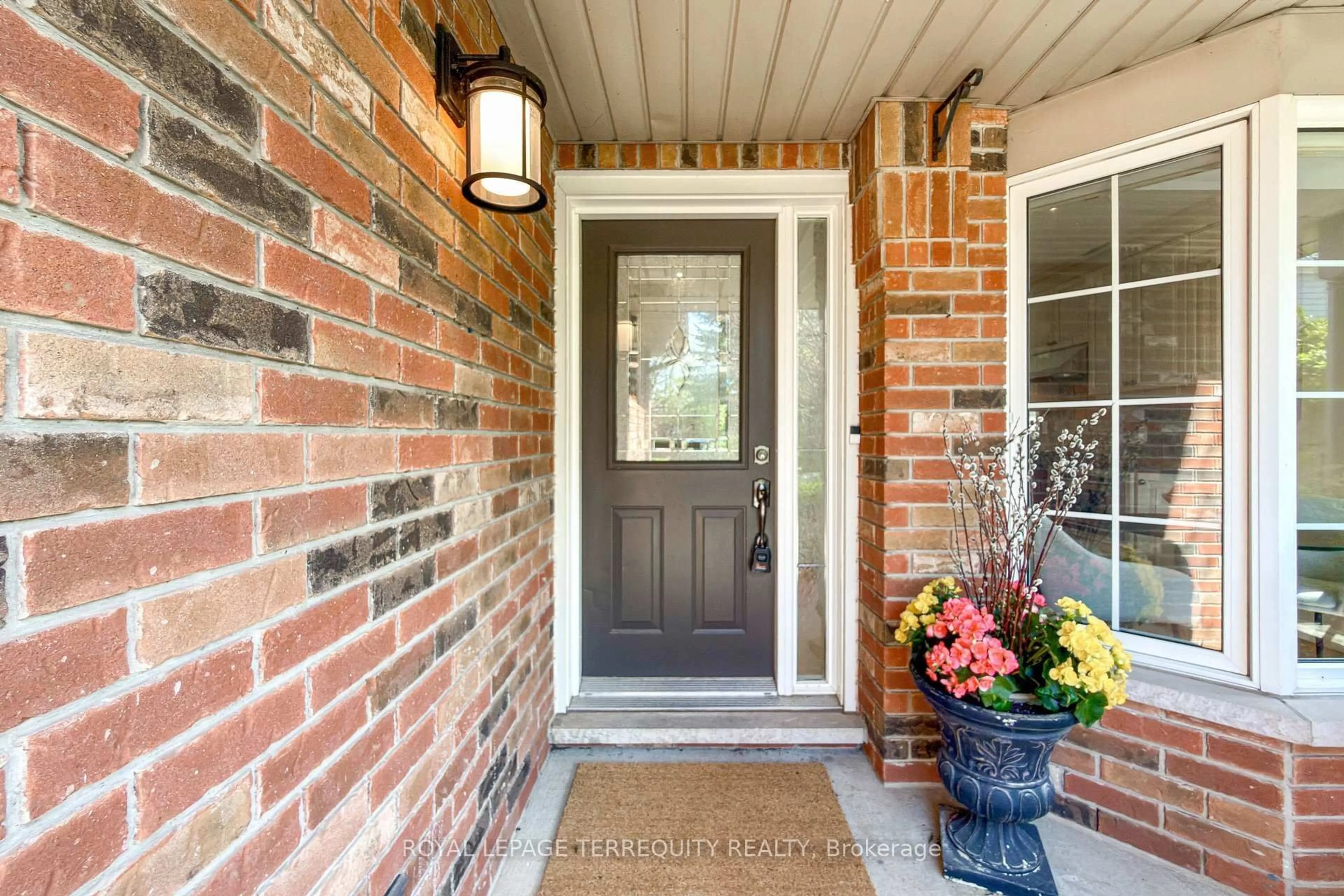 Home with brick exterior material, street for 3076 Lakeshore Rd, Oakville Ontario L6L 1J2