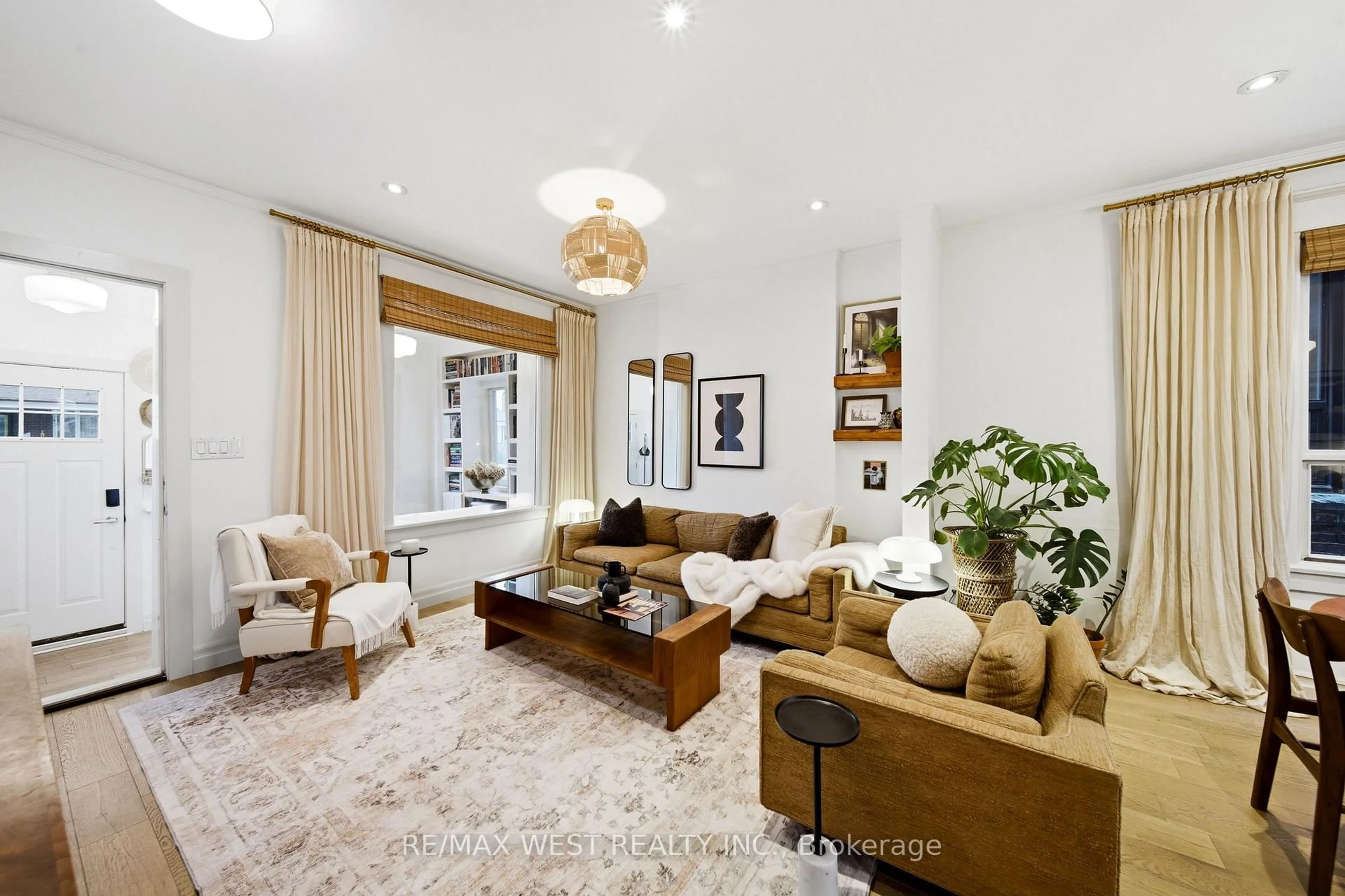 Living room with furniture, unknown for 5 Norval St, Toronto Ontario M6N 3Z1