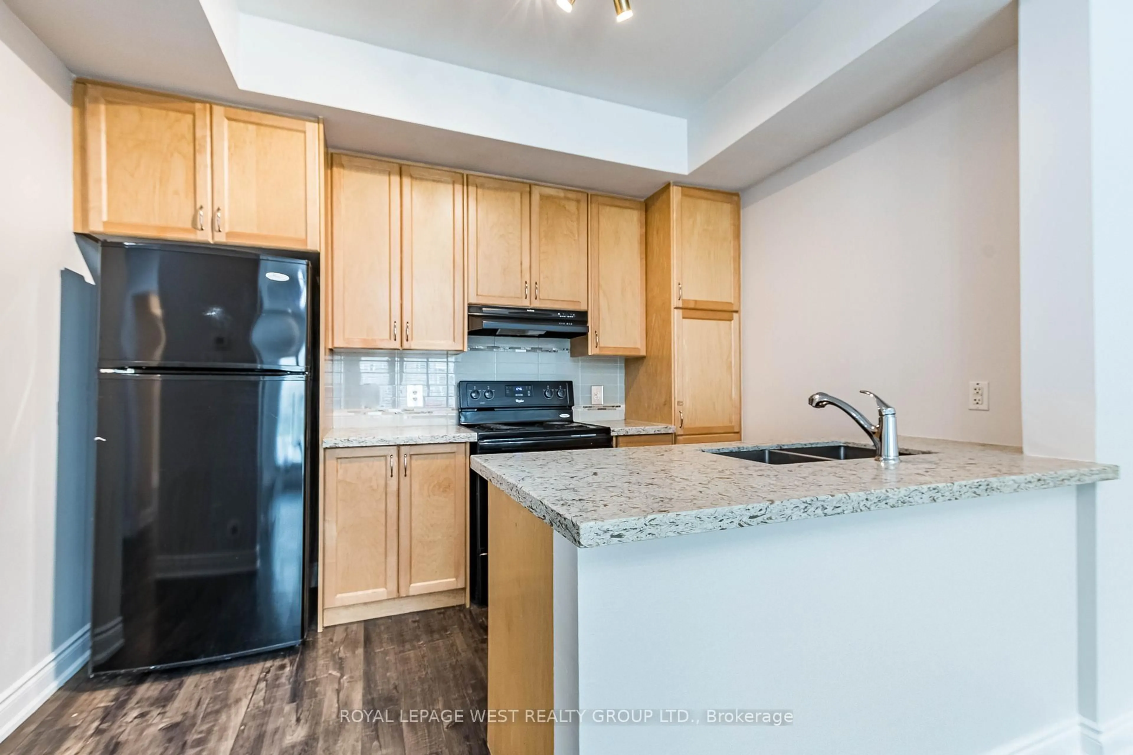 Standard kitchen, unknown for 5035 Oscar Peterson Blvd #110, Mississauga Ontario L5M 0P4