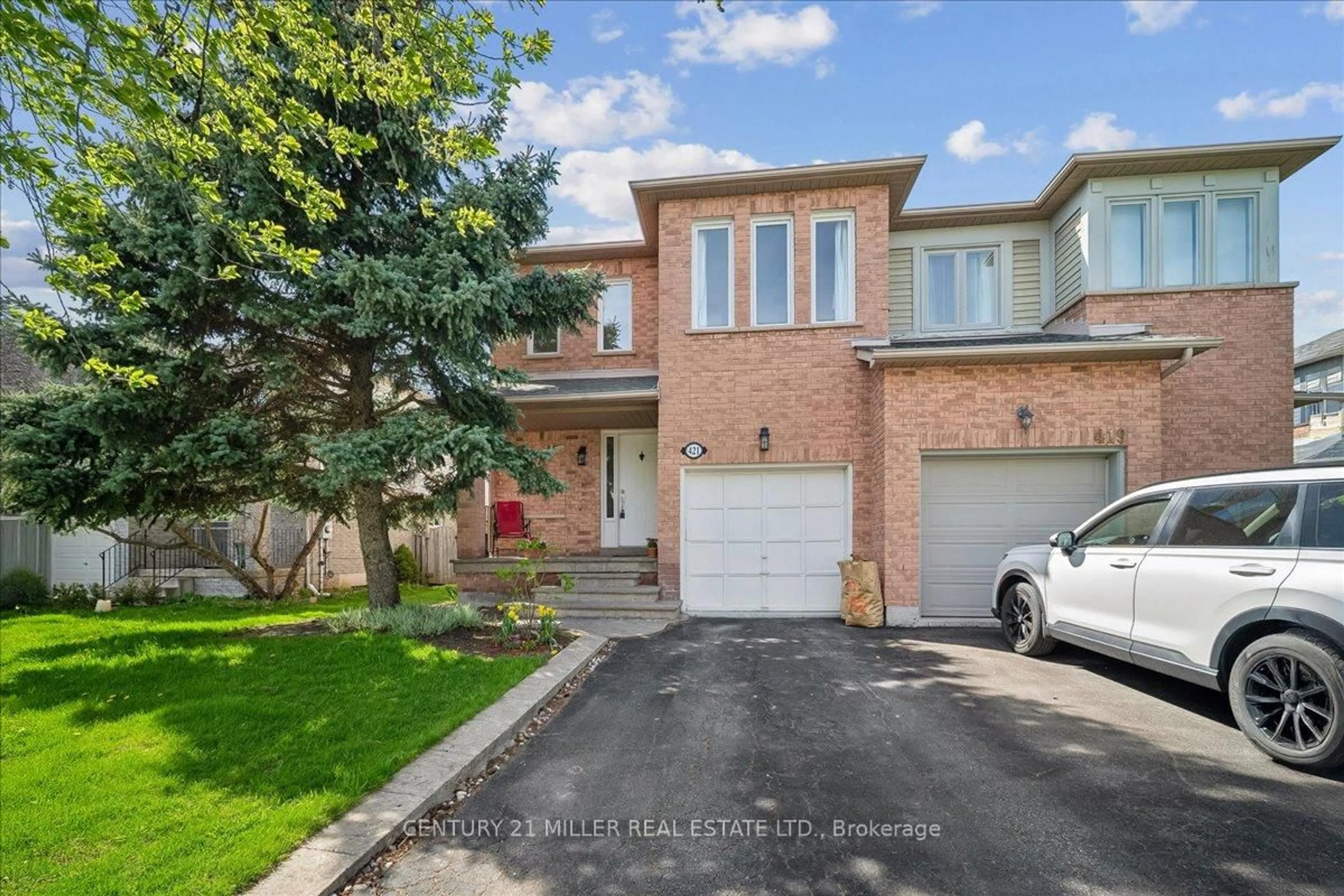 Home with brick exterior material, street for 421 Levanna Lane, Oakville Ontario L6H 6B8