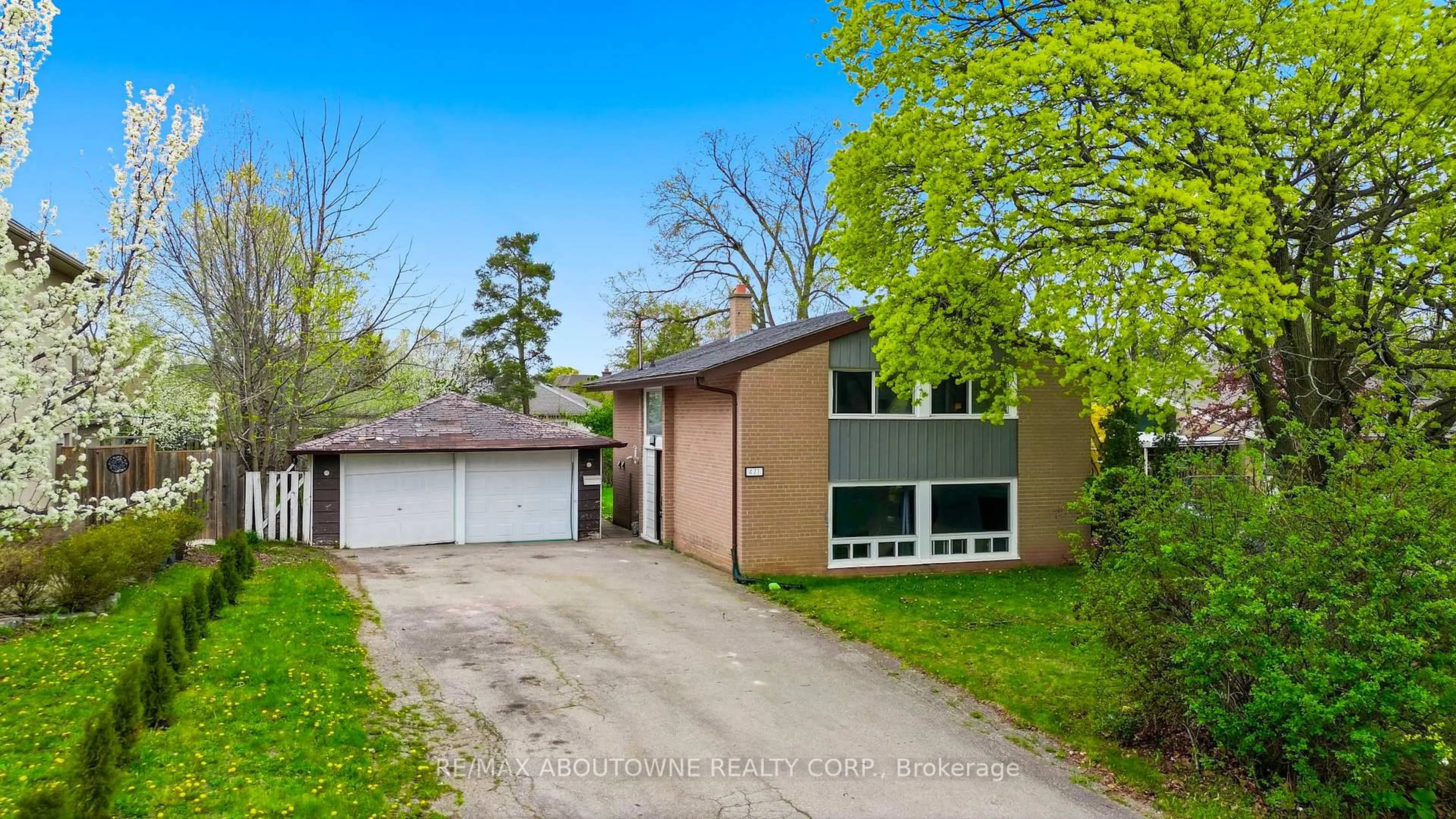 Unknown for 471 Seabourne Dr, Oakville Ontario L6L 4E9