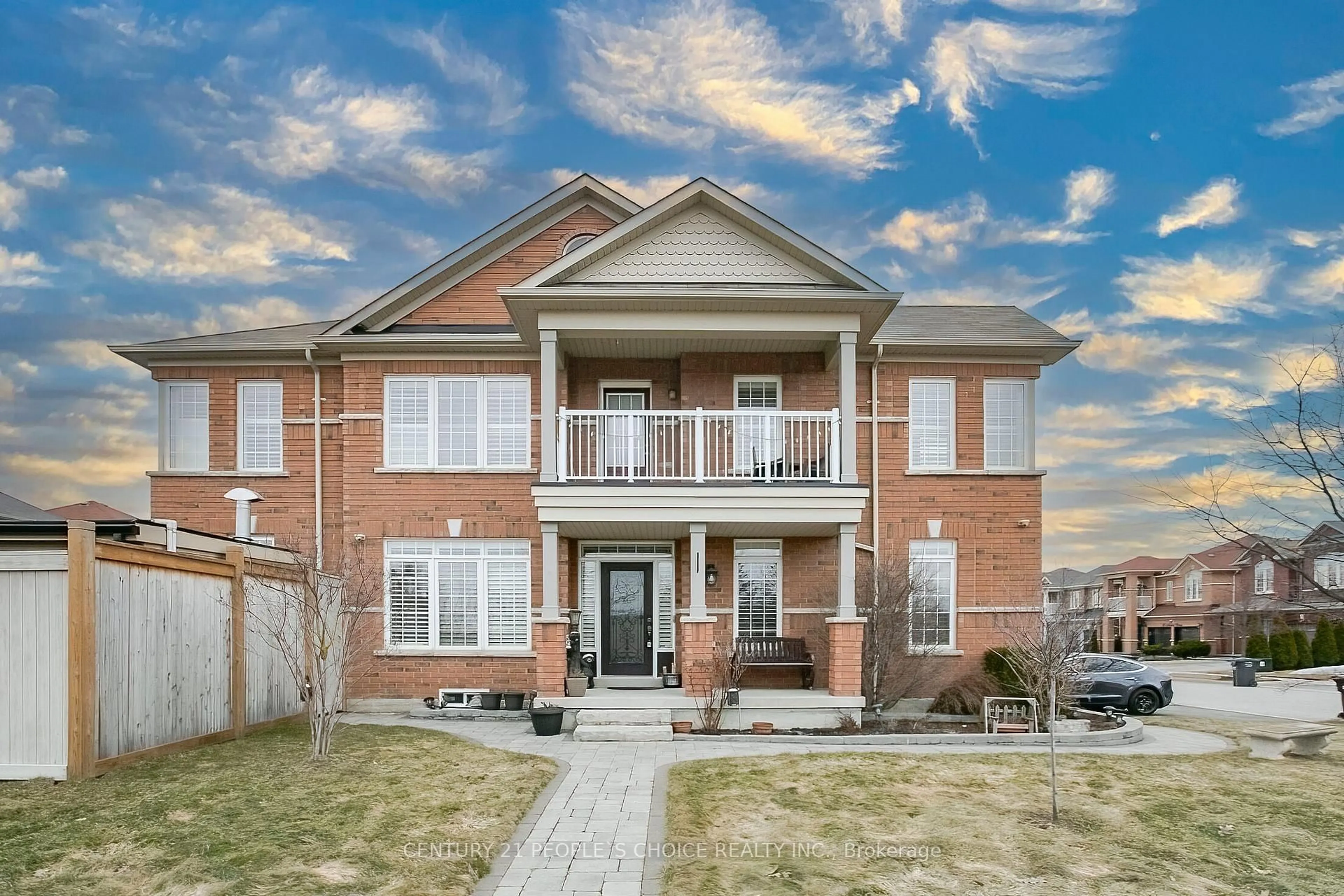 Home with brick exterior material, street for 33 Accent Circ, Brampton Ontario L7A 0L3