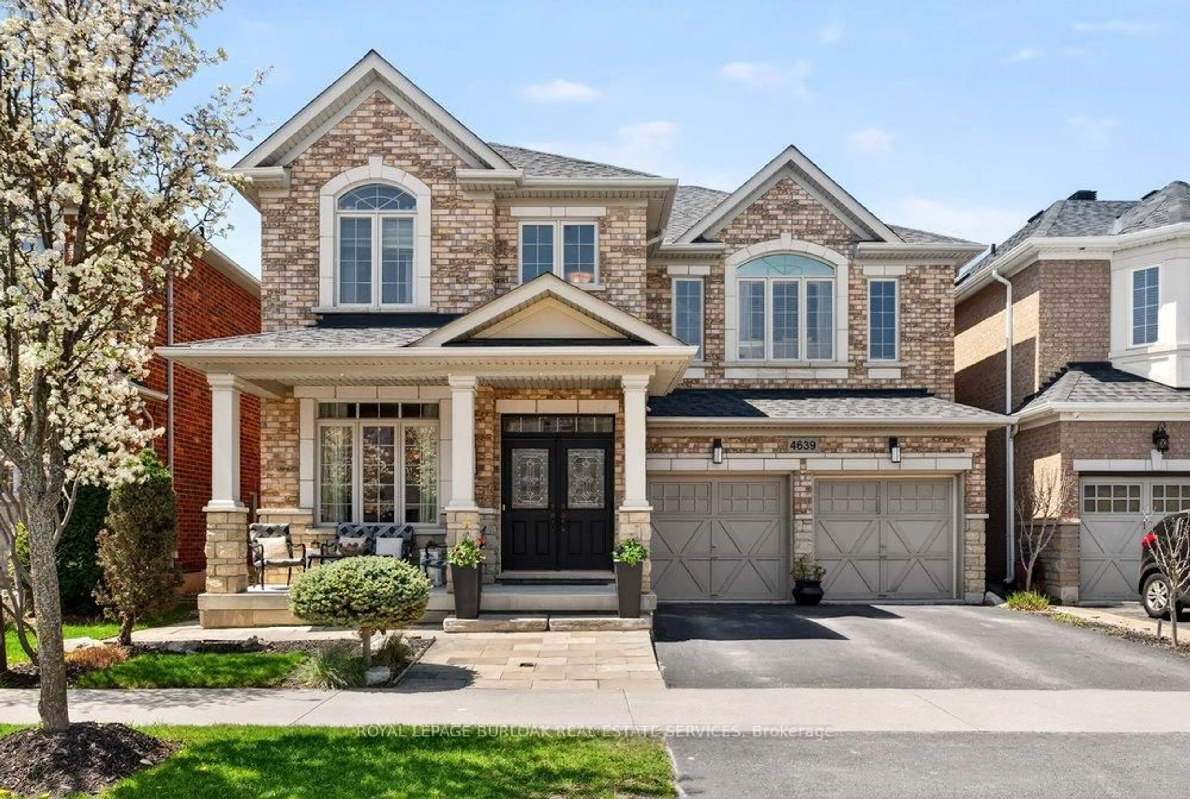 Home with brick exterior material, street for 4639 Simmons Rd, Burlington Ontario L7M 0J3