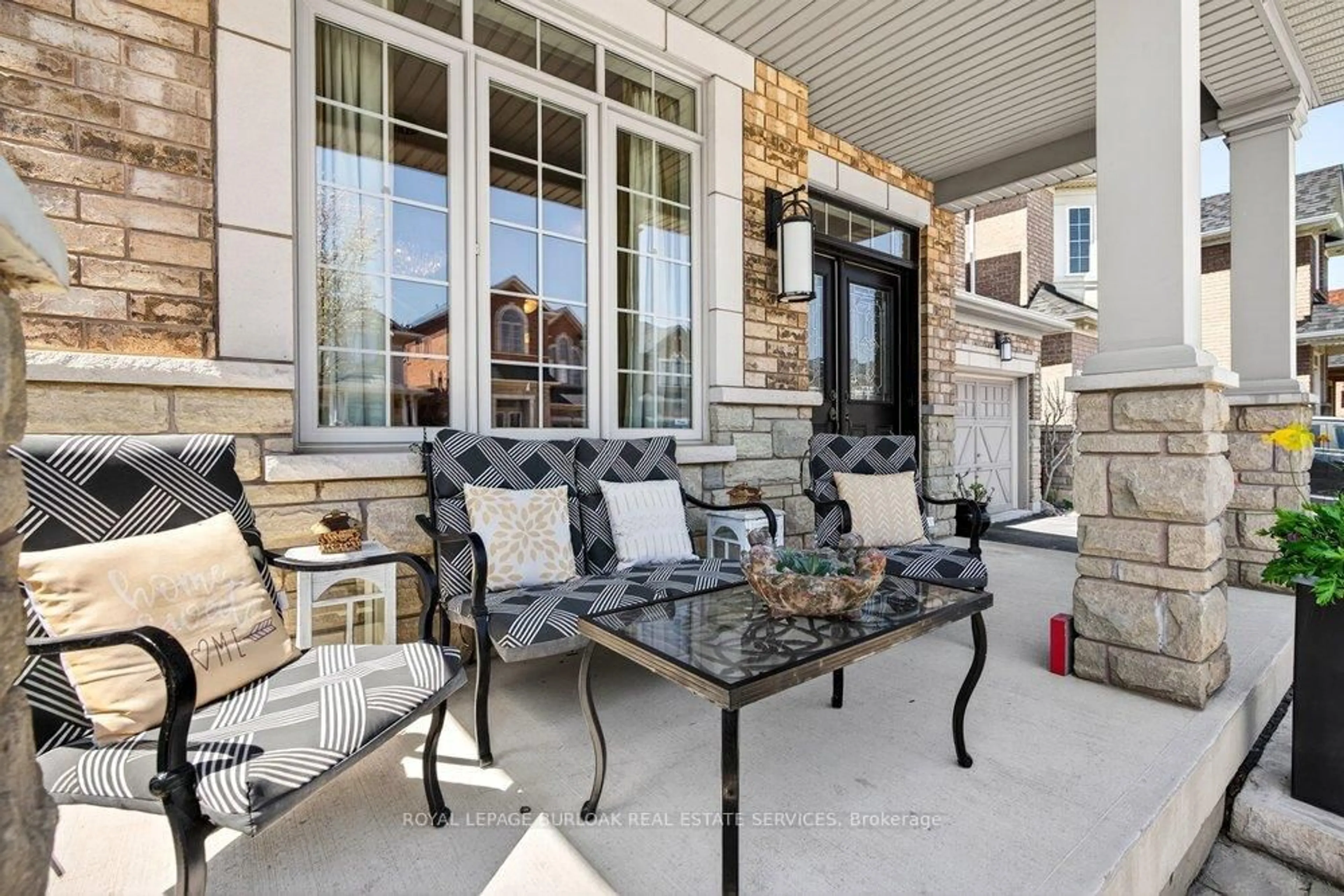 Patio, street for 4639 Simmons Rd, Burlington Ontario L7M 0J3