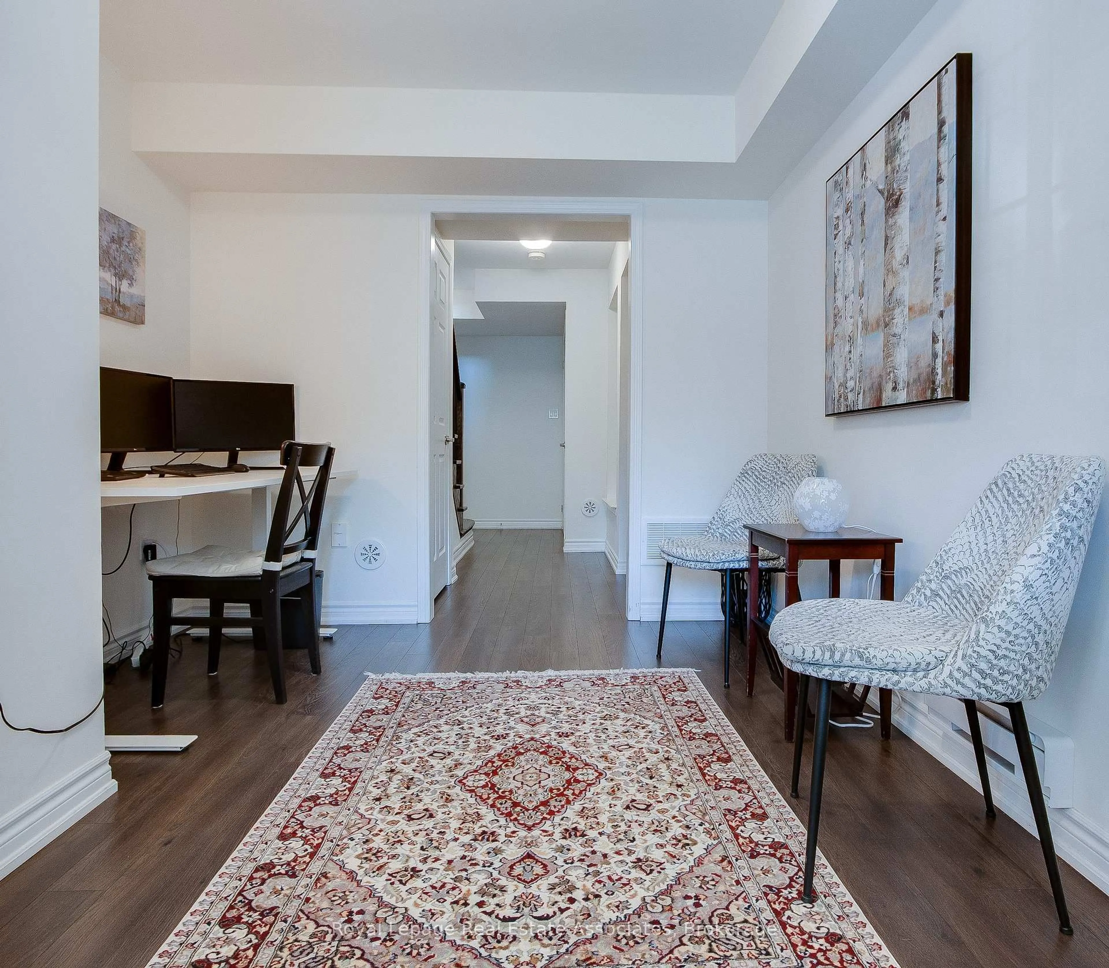 Indoor entryway for 70 Locker Pl, Milton Ontario L9E 1E8