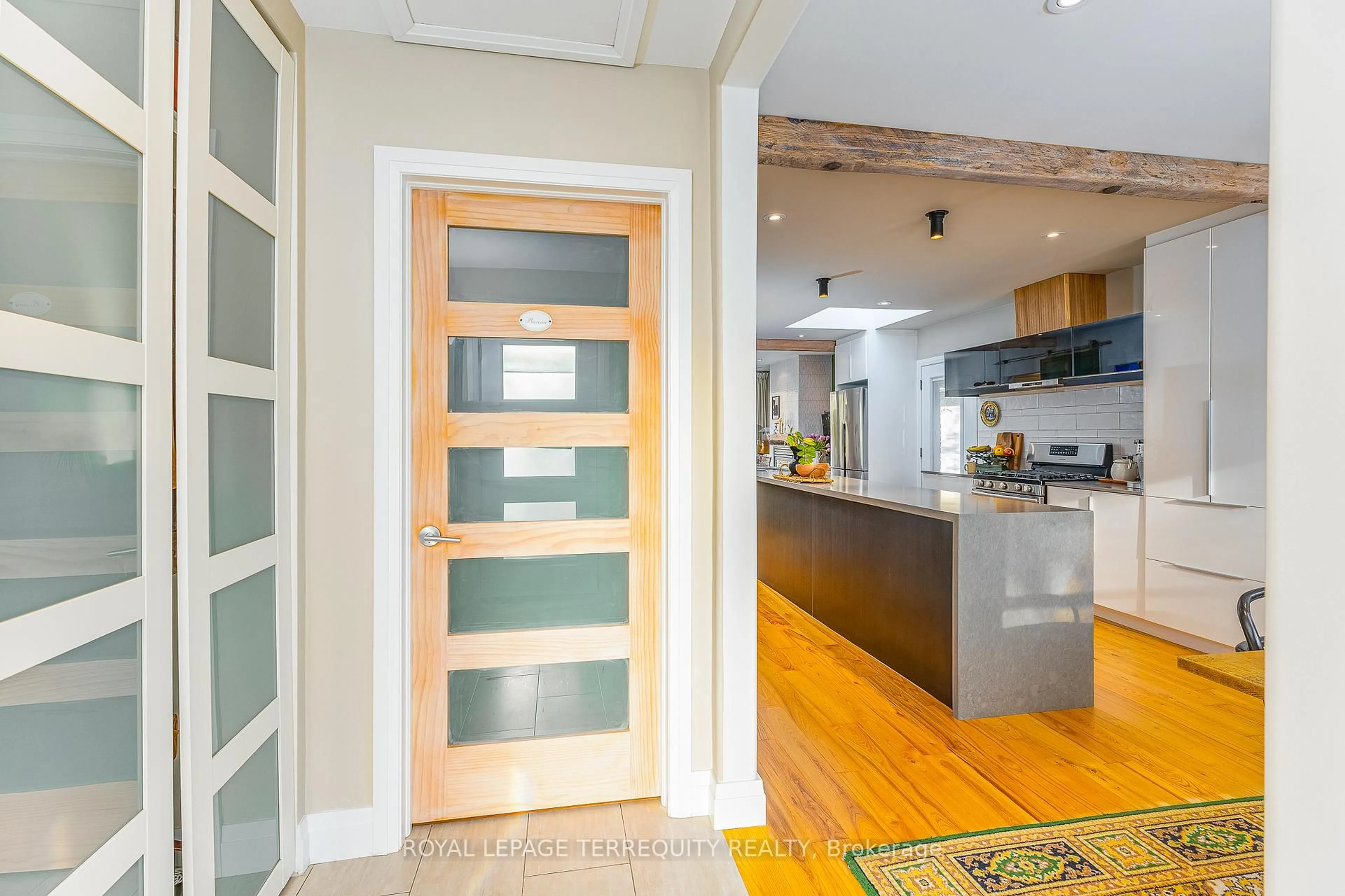 Indoor entryway for 256 Renforth Dr, Toronto Ontario M9C 2K9