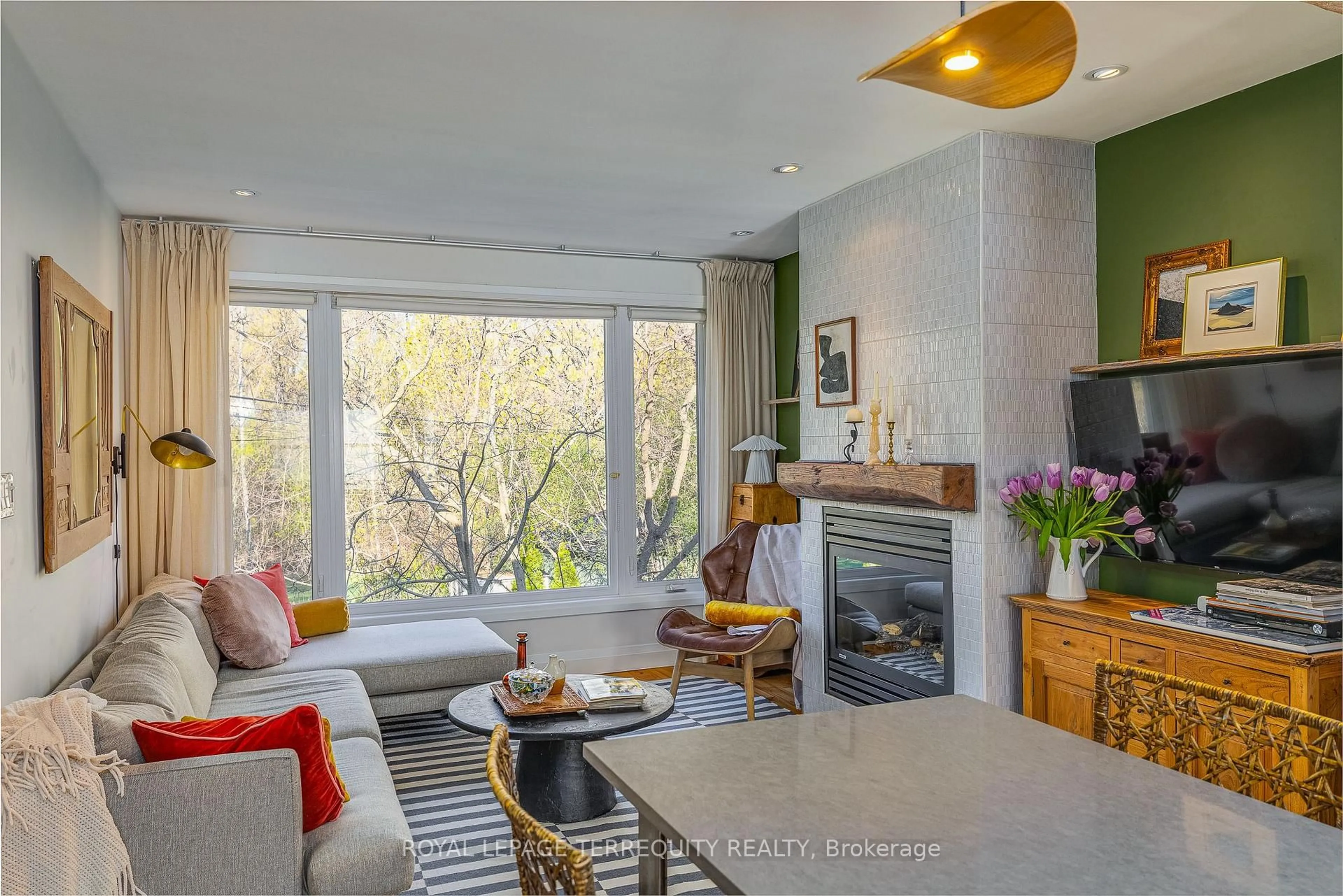 Living room with furniture, unknown for 256 Renforth Dr, Toronto Ontario M9C 2K9