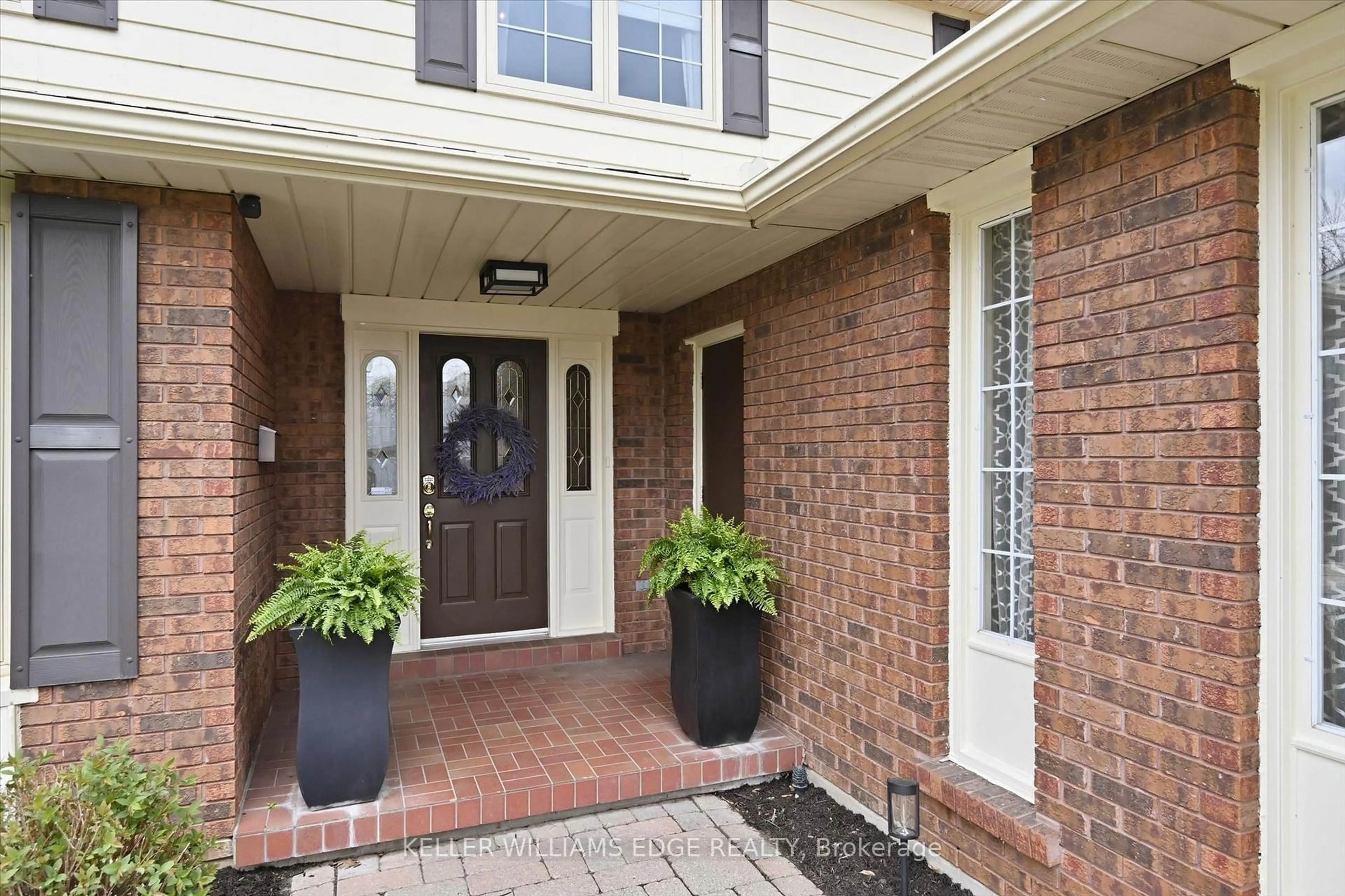Home with brick exterior material, street for 314 Lakeview Ave, Burlington Ontario L7N 1Z1