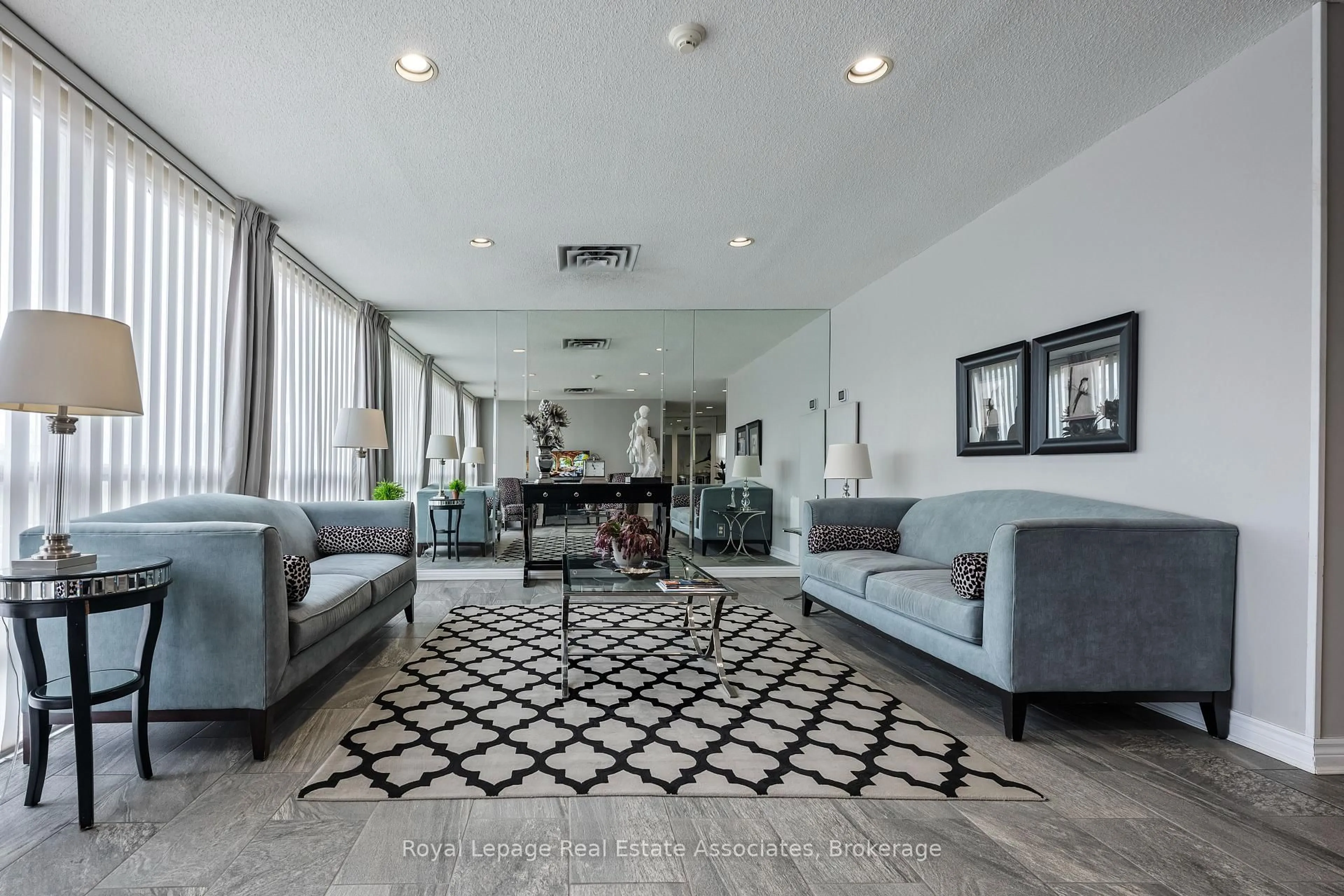 Unknown for 20 Mcfarlane Dr #1402, Halton Hills Ontario L7G 5J8