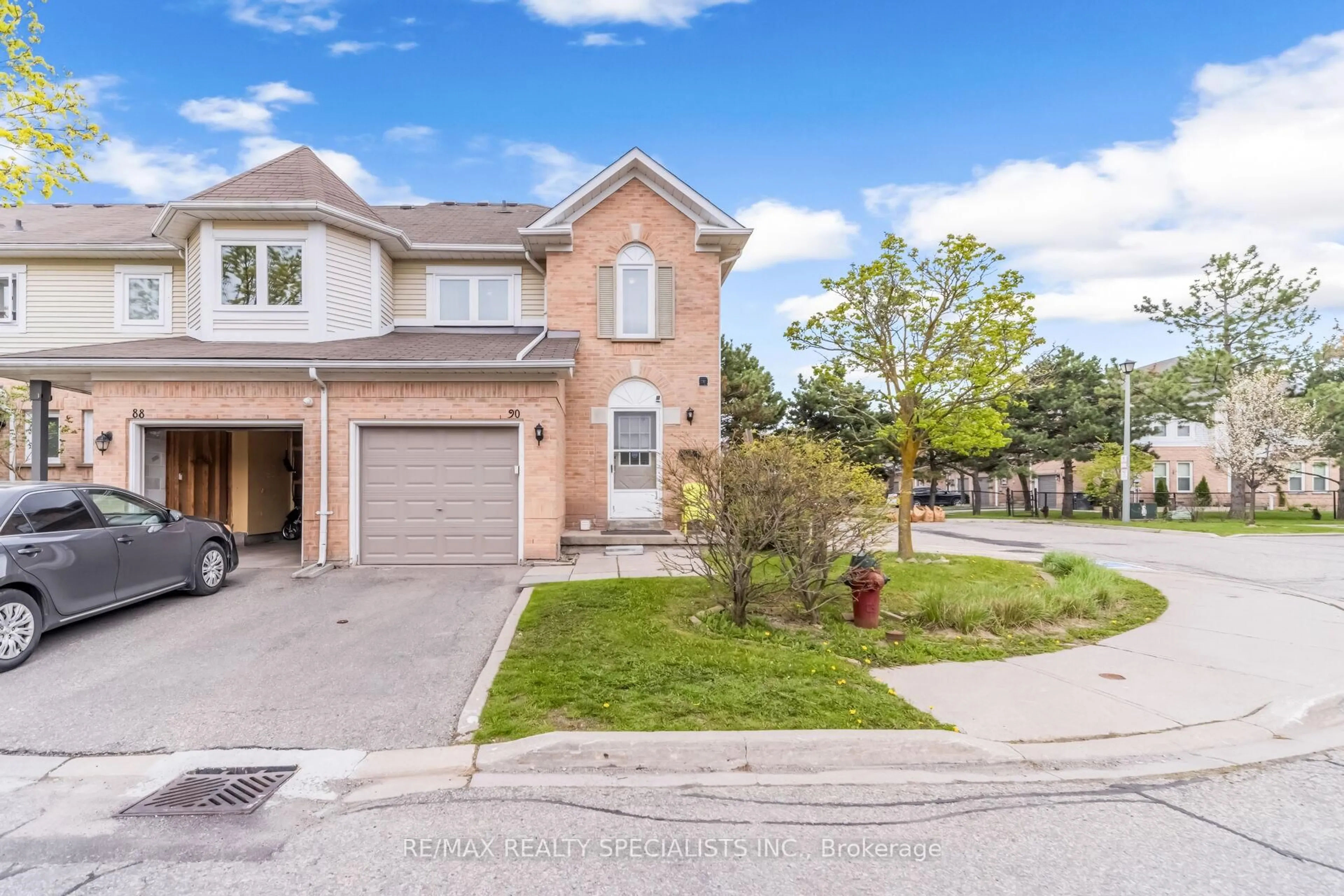 Home with brick exterior material, street for 90 Wickstead St, Brampton Ontario L6R 1N8