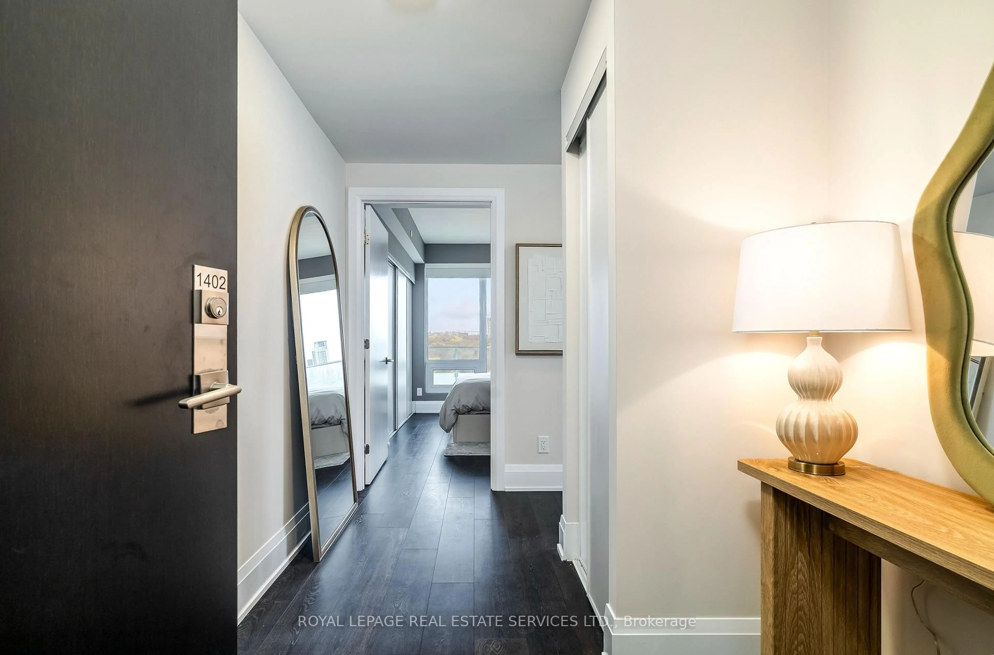 Indoor entryway for 20 Brin Dr #1402, Toronto Ontario M8X 0B2
