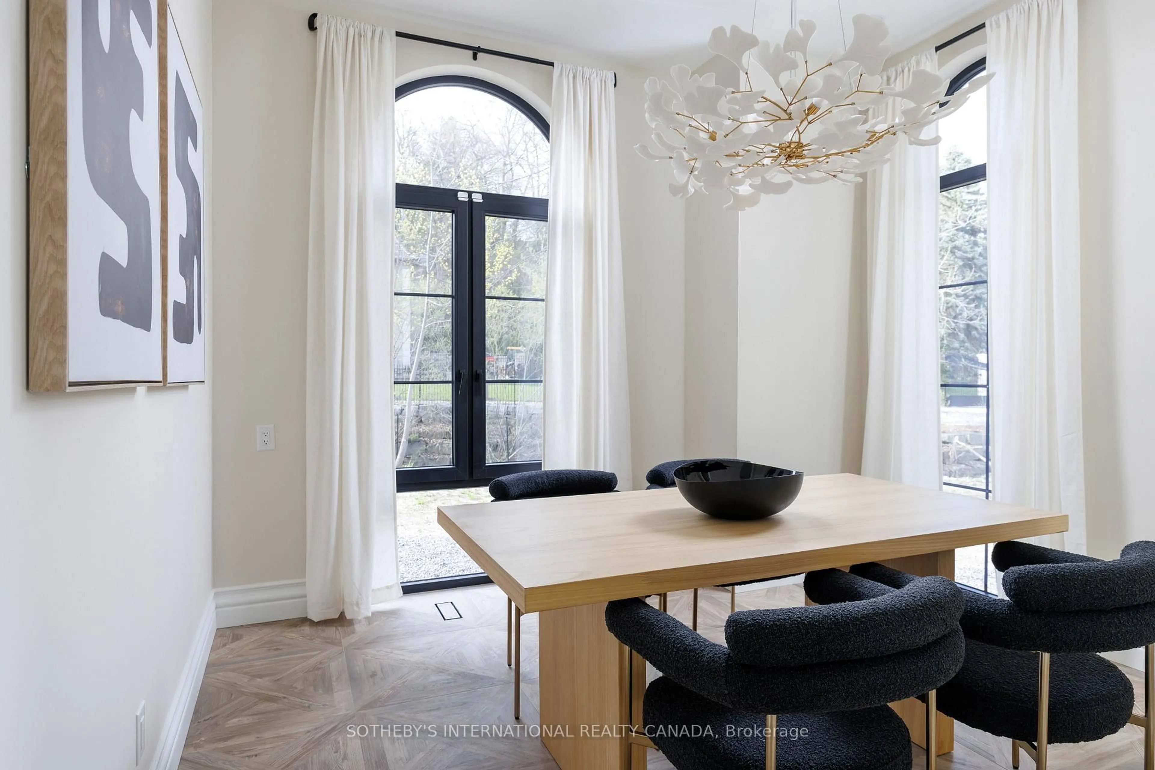 Dining room, ceramic/tile floor for 150 Edenbridge Dr, Toronto Ontario M9A 3G6