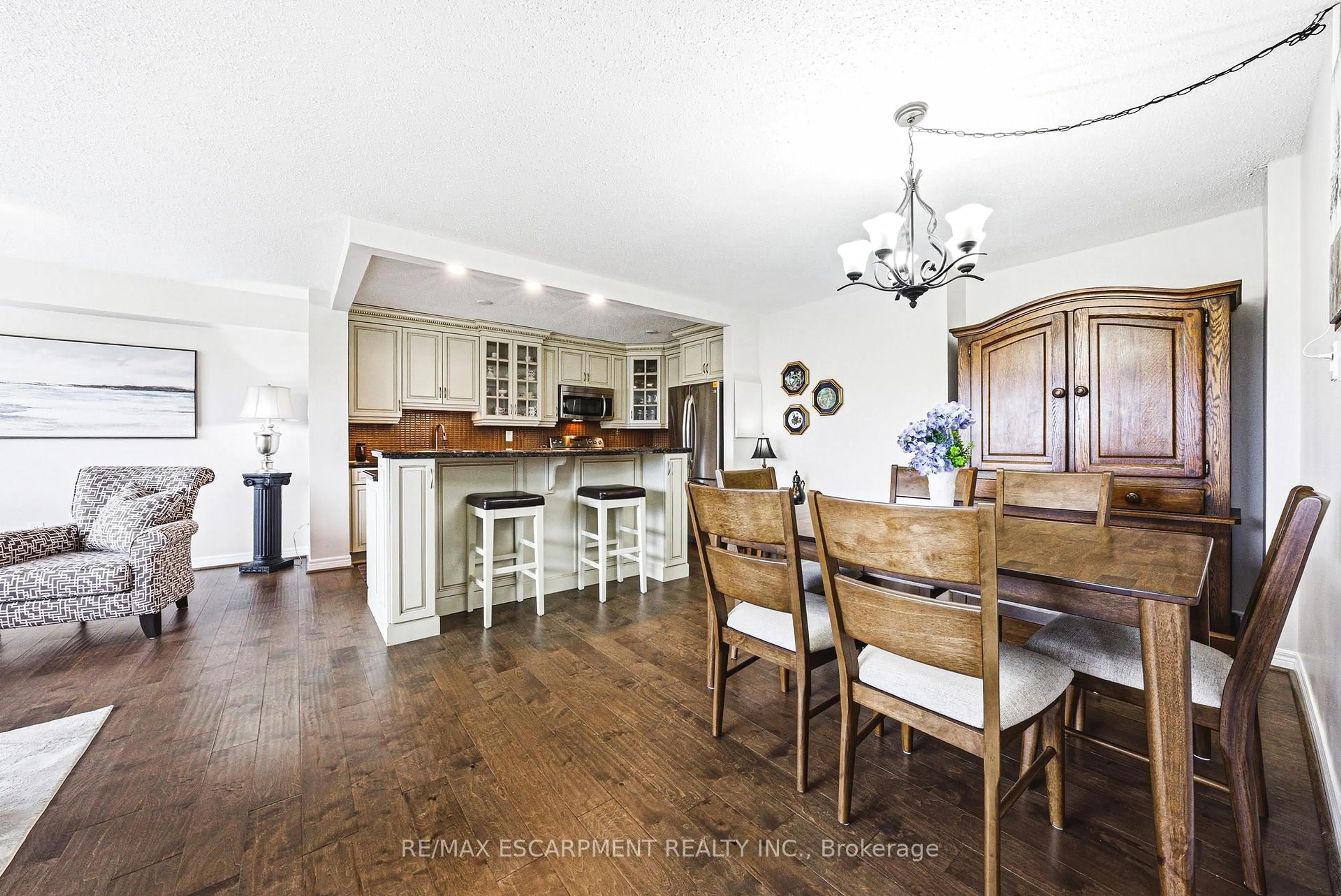 Open concept kitchen, unknown for 2055 UPPER MIDDLE Rd #901, Burlington Ontario L7P 3P4