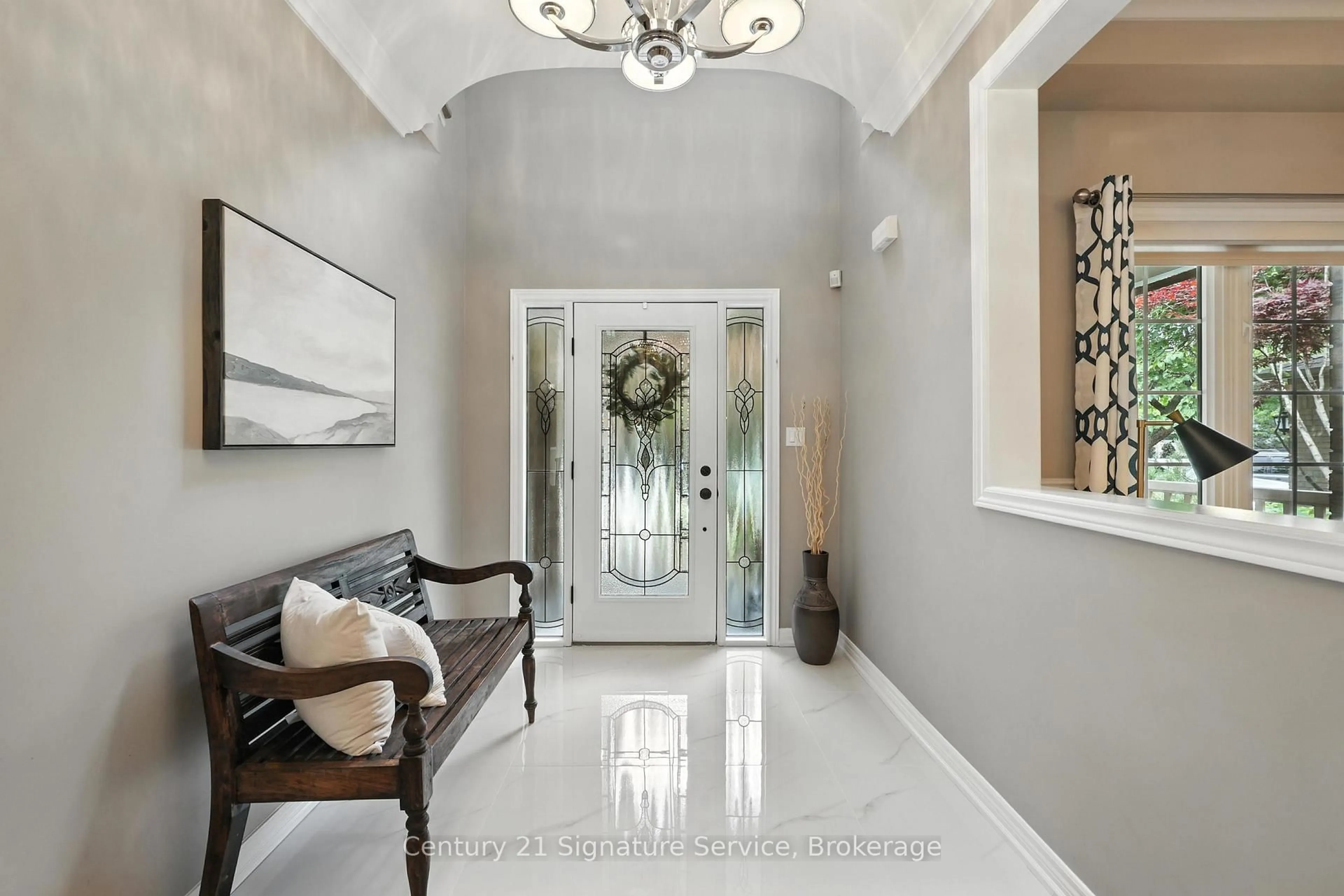 Indoor entryway for 77 Esposito Dr, Caledon Ontario L7E 1T5