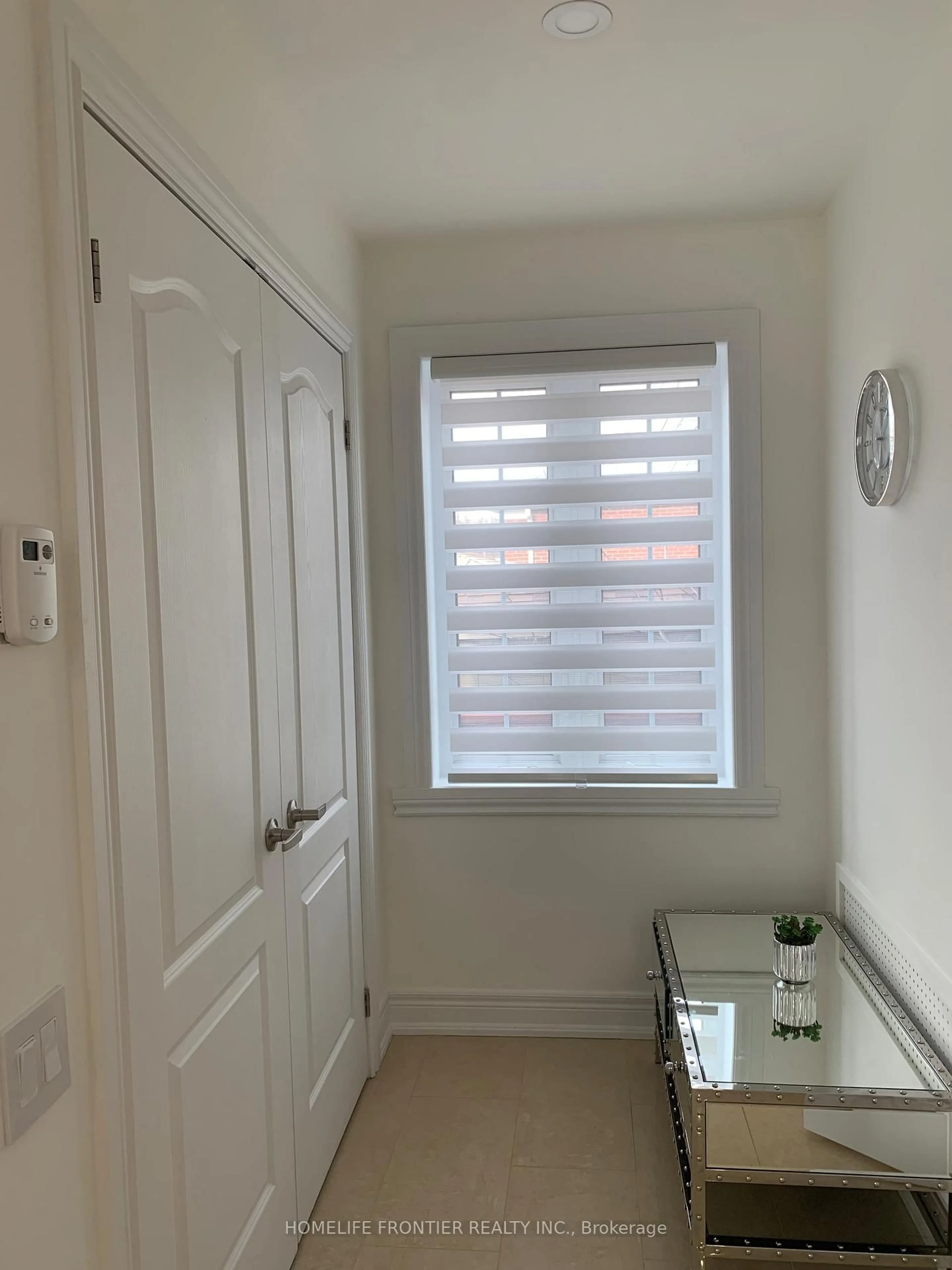 A pic of a room for 17 BERTRAM St, Toronto Ontario M6M 3S3