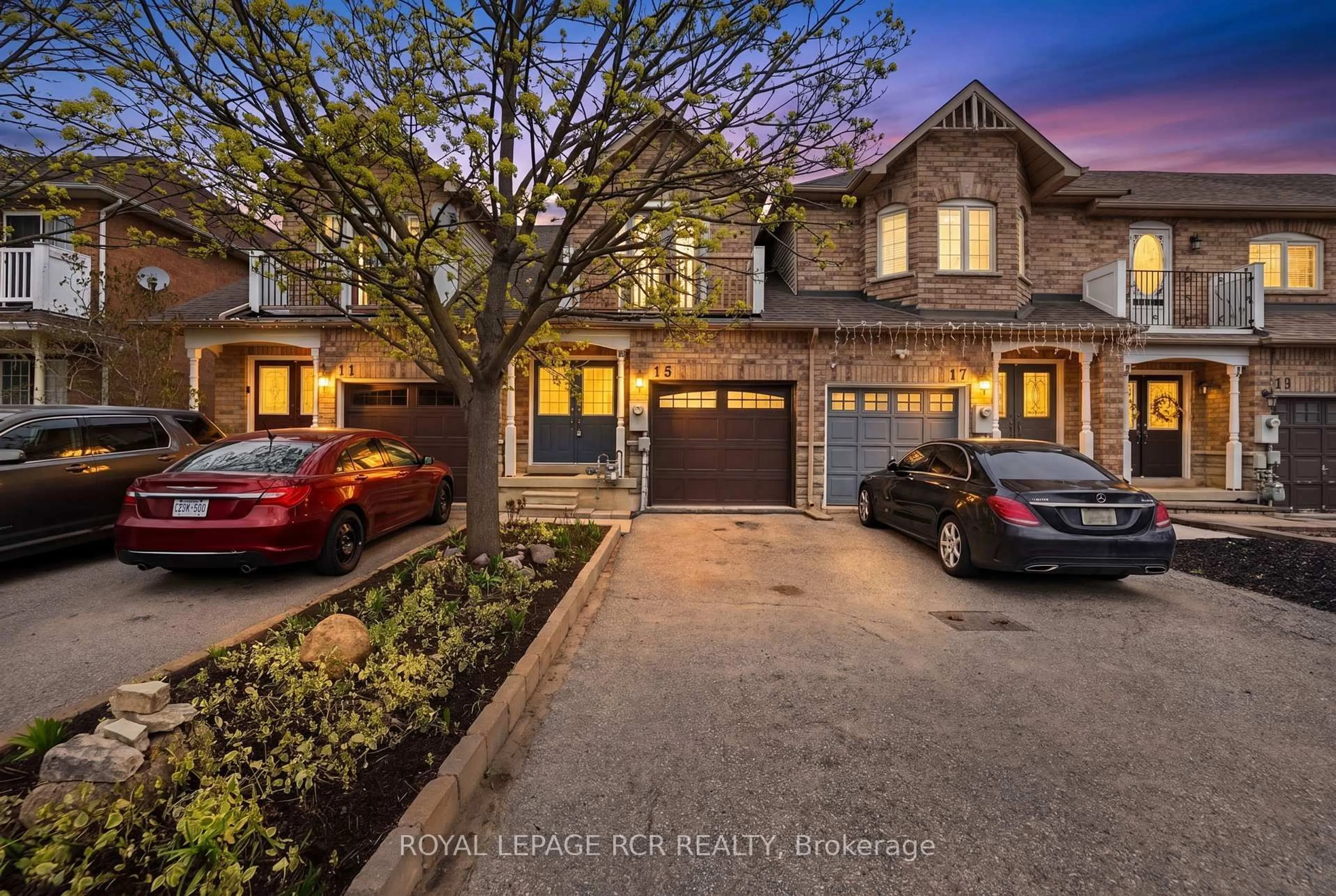 Home with brick exterior material, street for 15 Dominion Gardens Dr, Halton Hills Ontario L7G 6A9