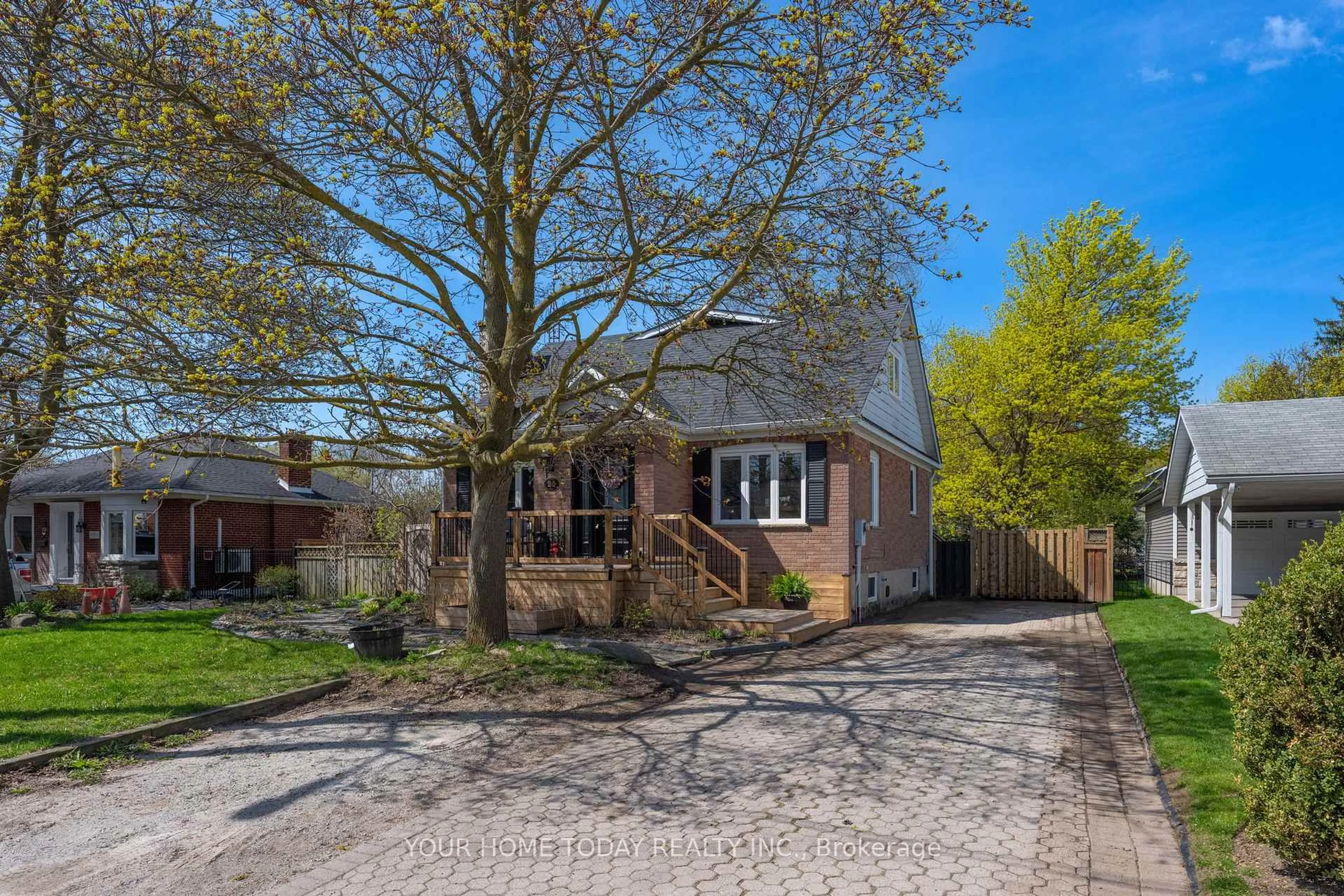 Home with brick exterior material, street for 20 Elgin St, Halton Hills Ontario L7G 3M3