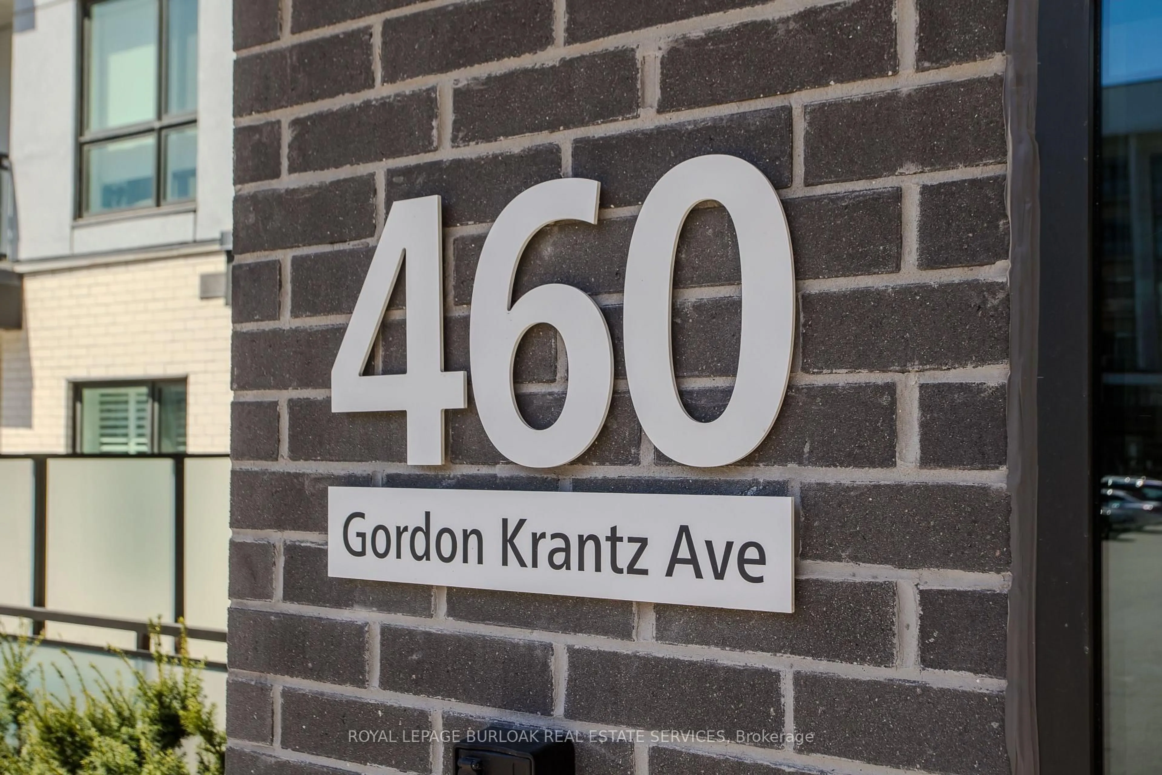 Indoor entryway for 460 Gordon Krantz Ave #112, Milton Ontario L9E 1Z2