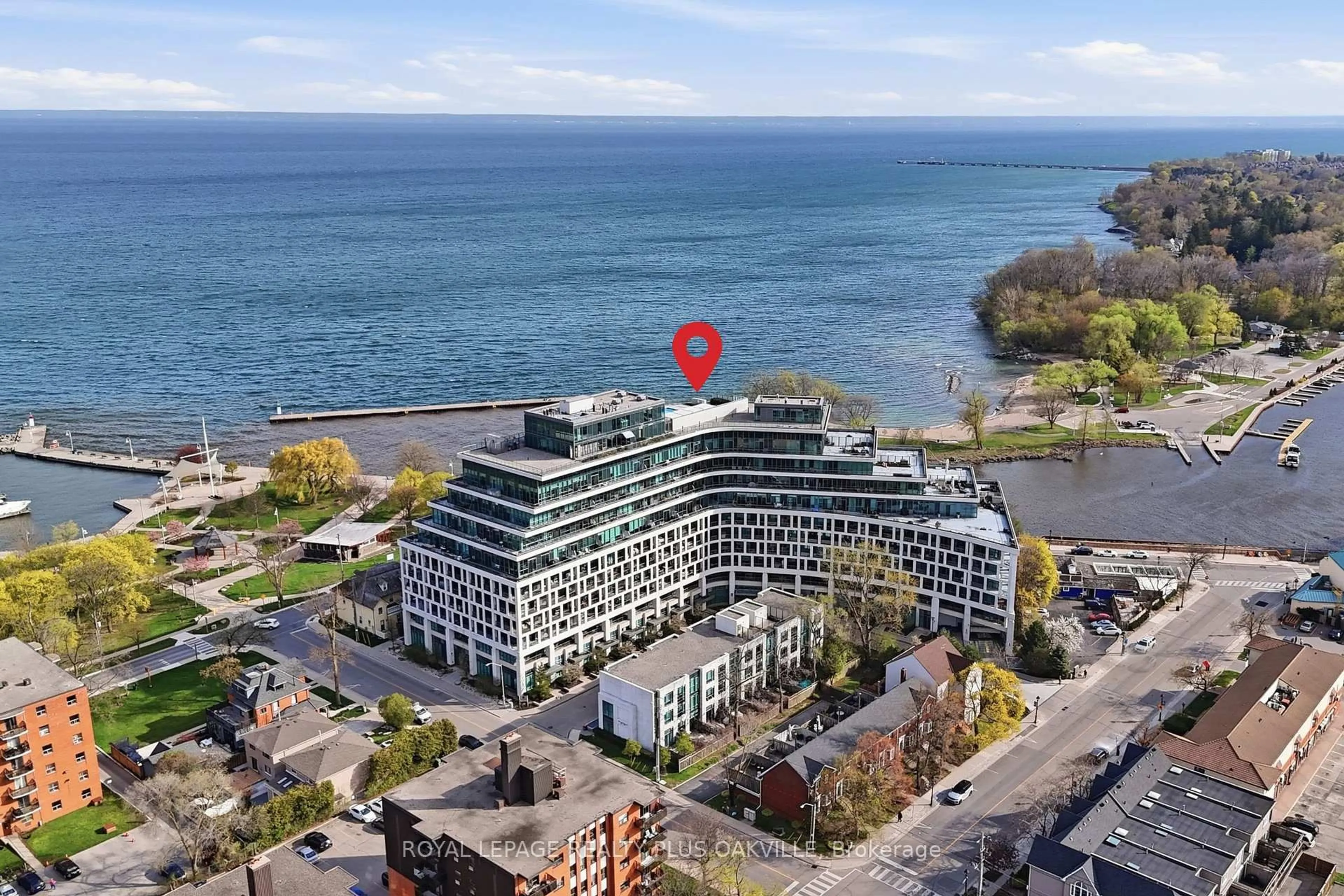 A pic from outside/outdoor area/front of a property/back of a property/a pic from drone, water/lake/river/ocean view for 11 Bronte Rd #304, Oakville Ontario L6L 0E1