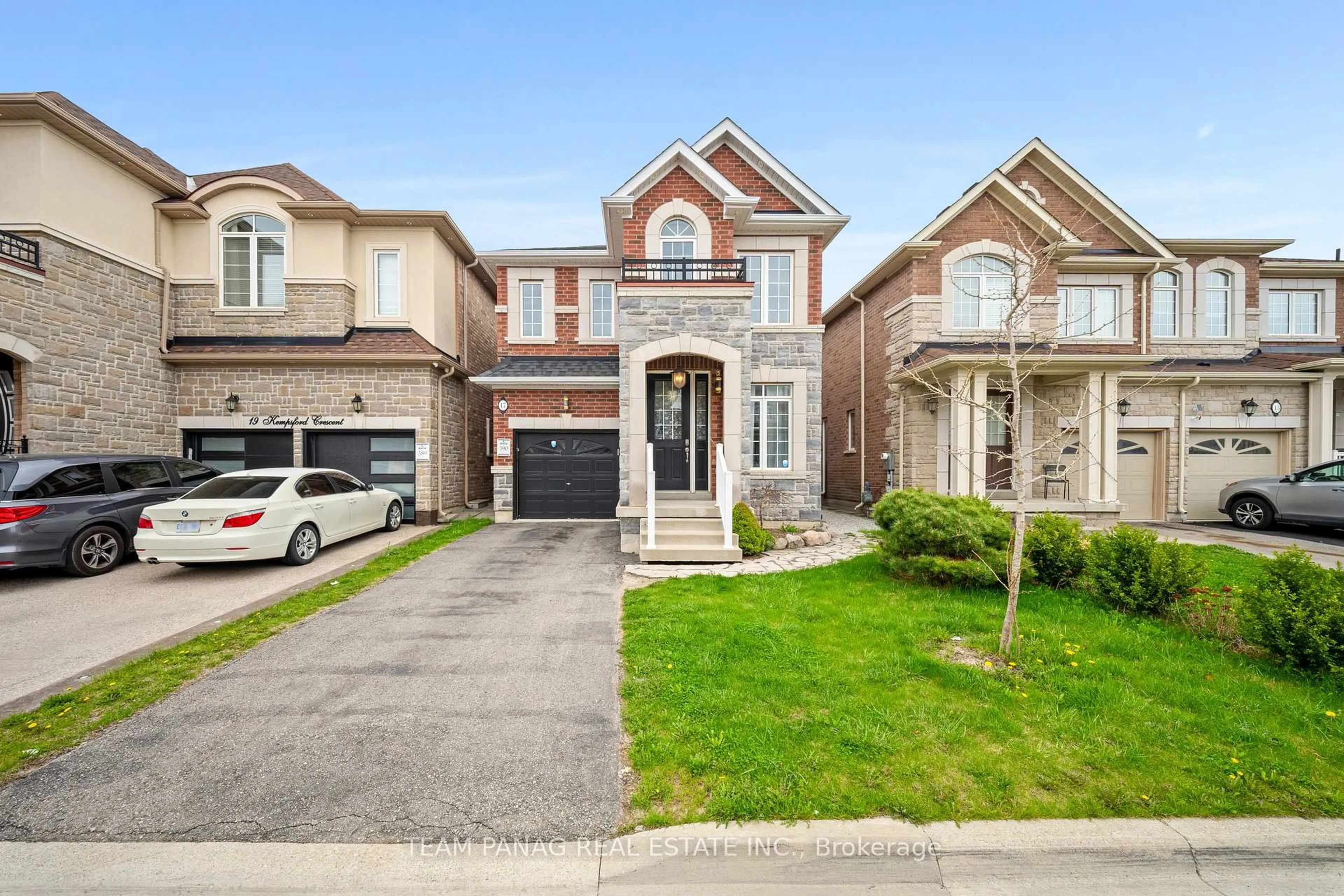 Home with brick exterior material, street for 17 Kempsford Cres, Brampton Ontario L7A 4M5