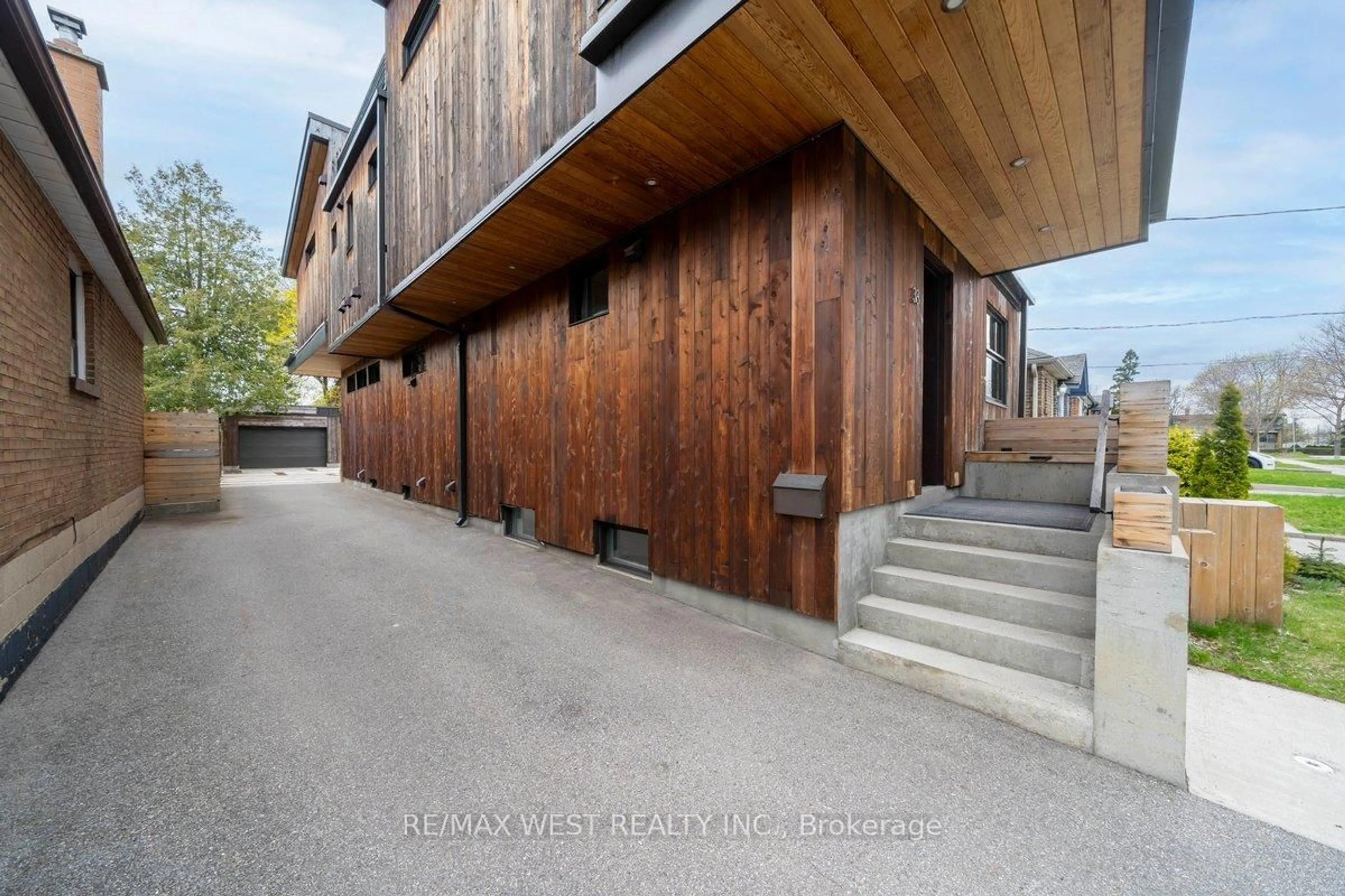 Unknown for 38 Smithfield Dr, Toronto Ontario M8Y 3M2