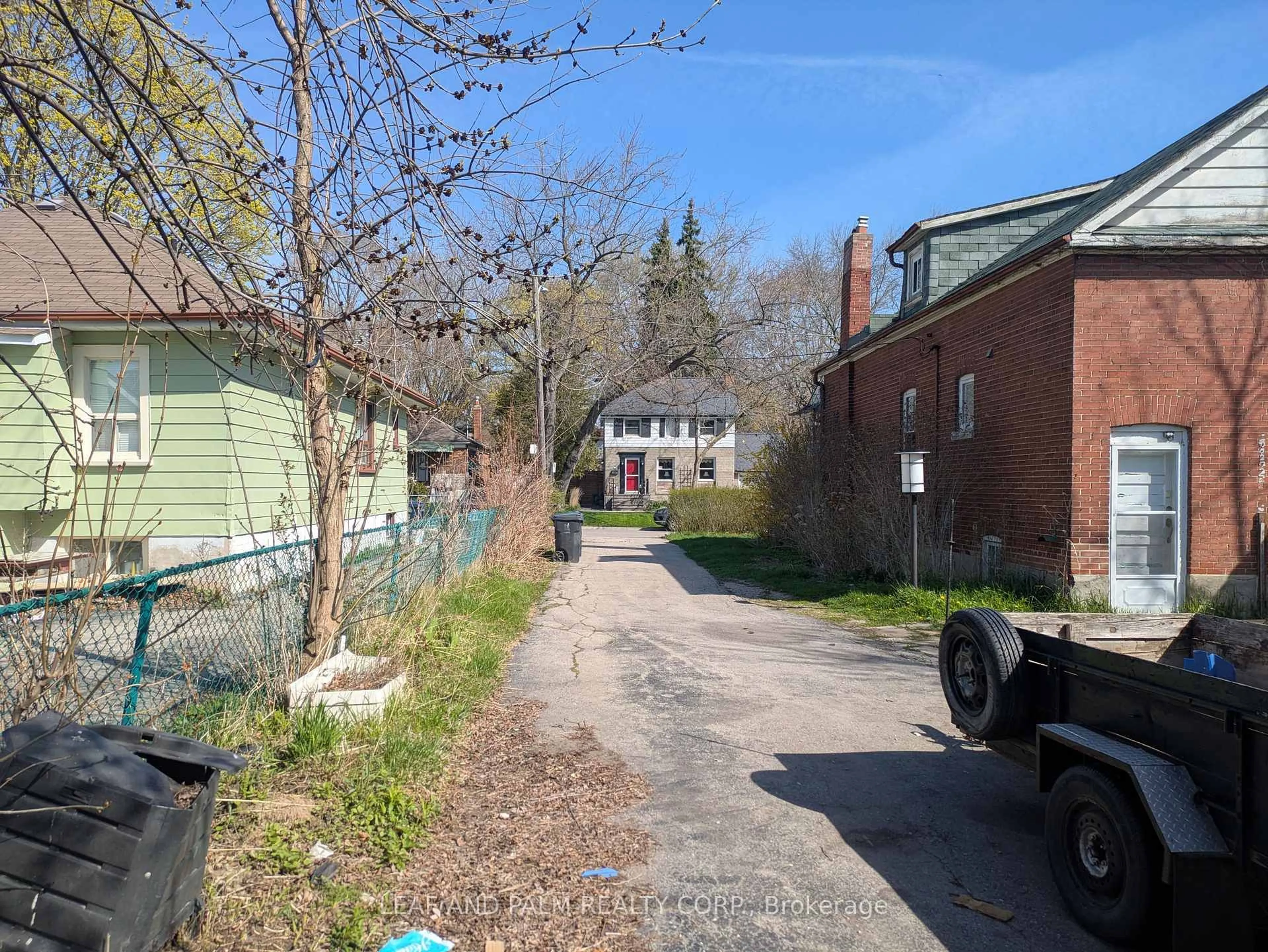 A pic from outside/outdoor area/front of a property/back of a property/a pic from drone, street for 5 Meaford Ave, Toronto Ontario M8V 2H6