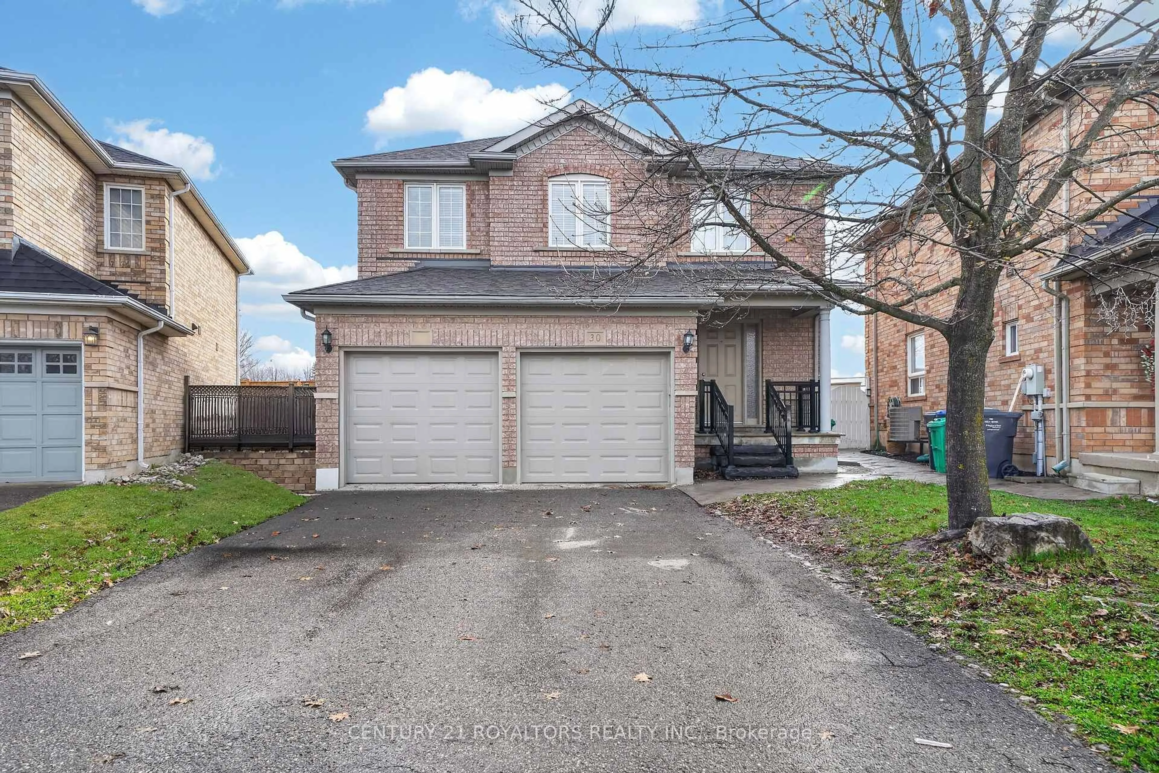 A pic from outside/outdoor area/front of a property/back of a property/a pic from drone, street for 30 Trudelle Cres, Brampton Ontario L7A 2Z1