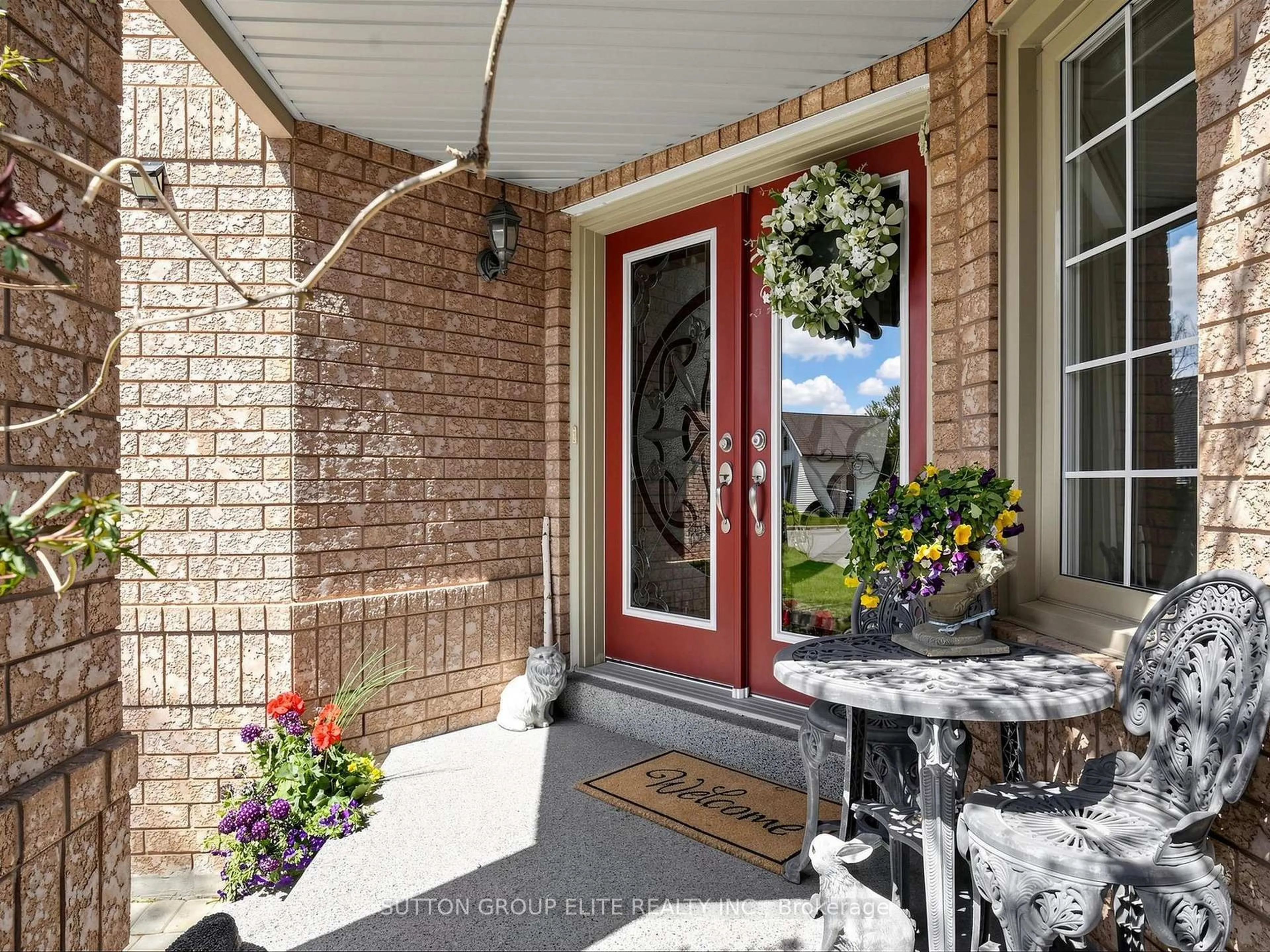 Indoor entryway for 6406 Sapling Tr, Mississauga Ontario L5N 7A4