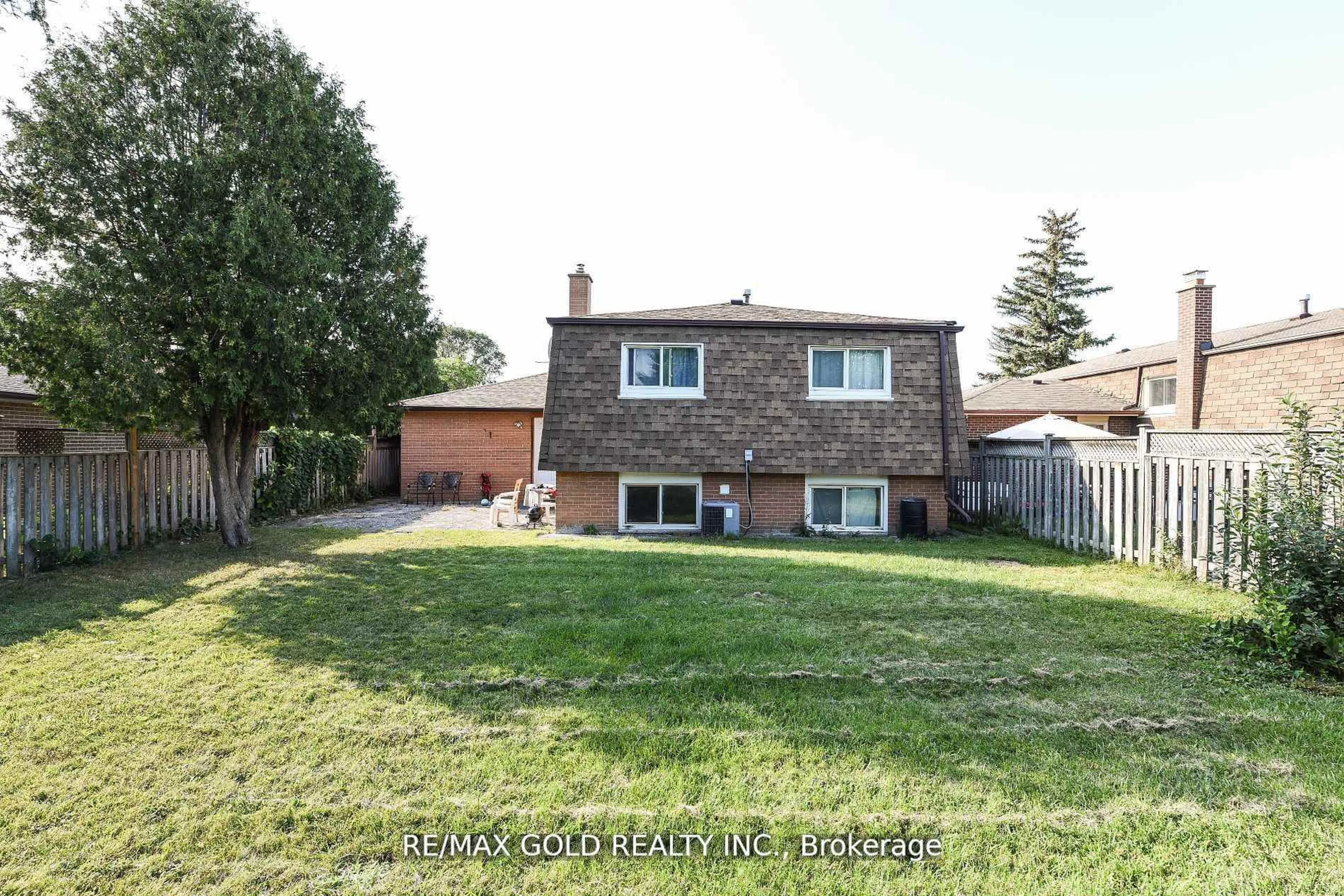 Unknown for 3630 Brandon Gate Dr, Mississauga Ontario L4T 3E5